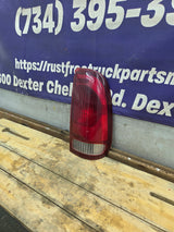 1999-2007 Ford Super Duty Passenger Side Tail Light F250 F350 F450 F550