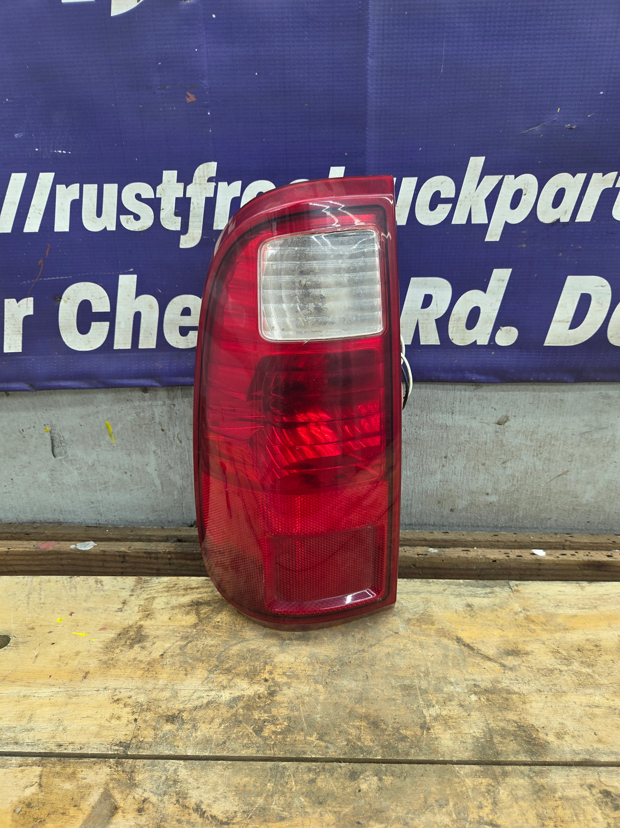 2008-2016 Ford Super Duty Driver Side Tail Light F250 F350 F450 F550