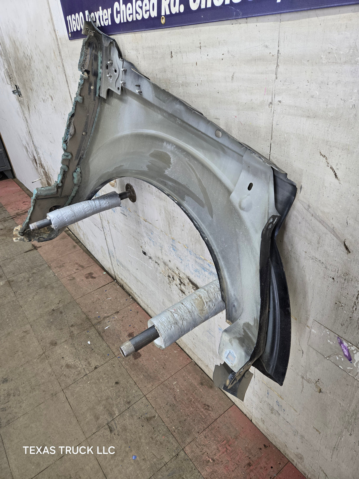 2011-2016 Ford Super Duty F250 F350 LH Driver Side Front Fender