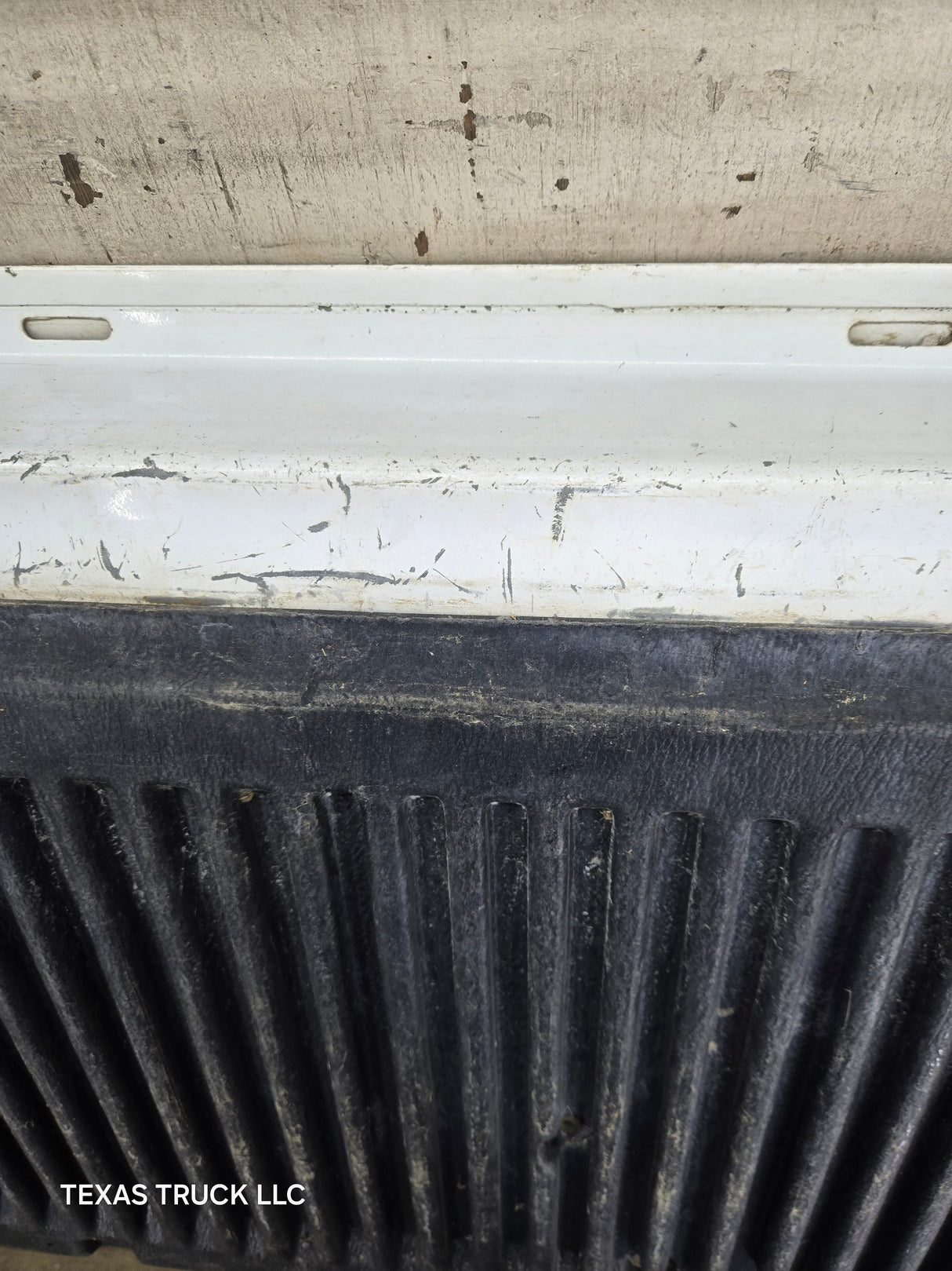 1997-2003 F150 / 1999-2007 Ford F250 F350 F450 F550 Super Duty Tailgate
