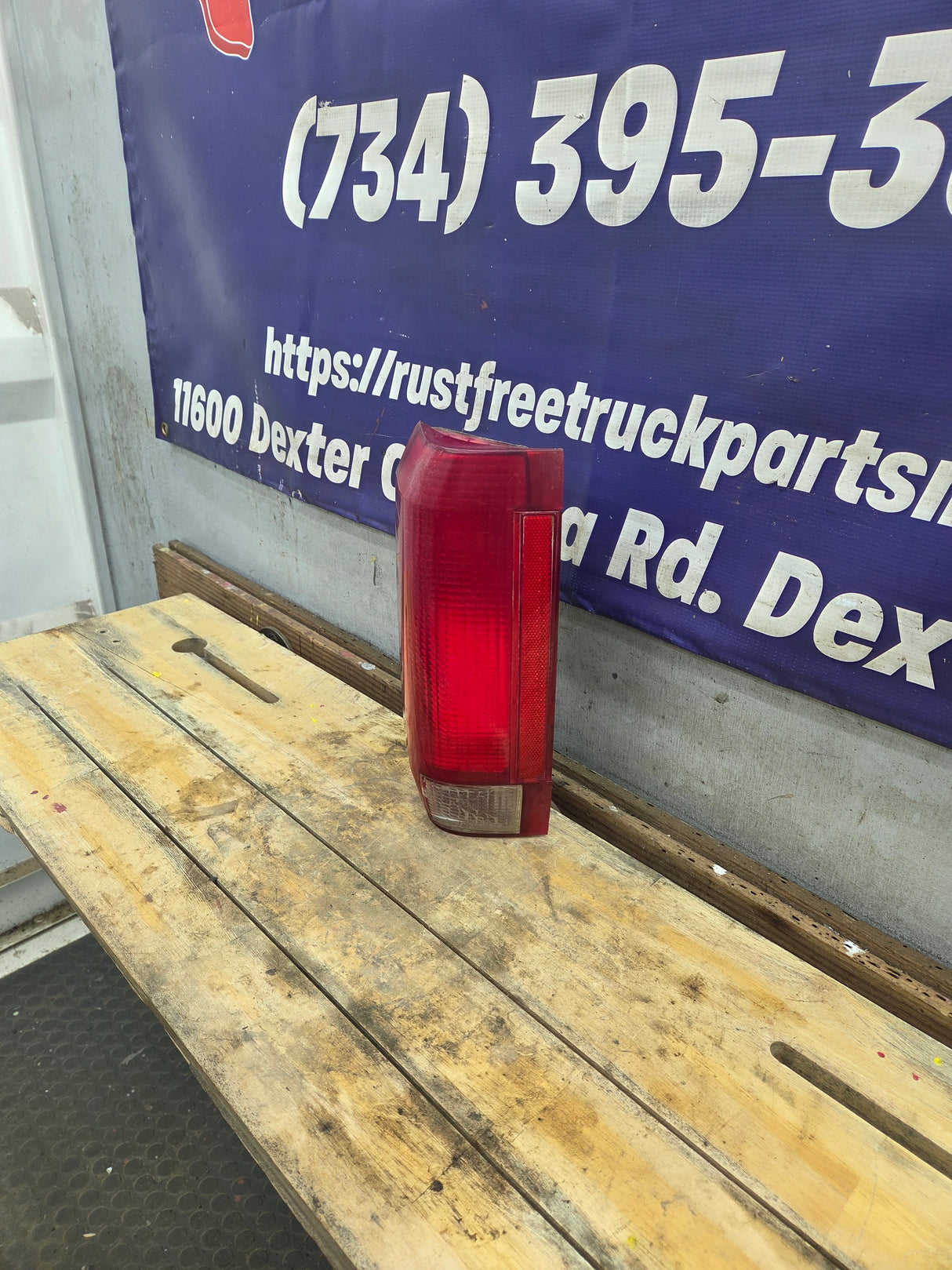 1987-1989 Ford Driver Side Tail Light F150 F250