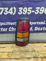 2001–2003 Chevrolet Silverado/GMC 3500 Dually Driver Side Tail Light