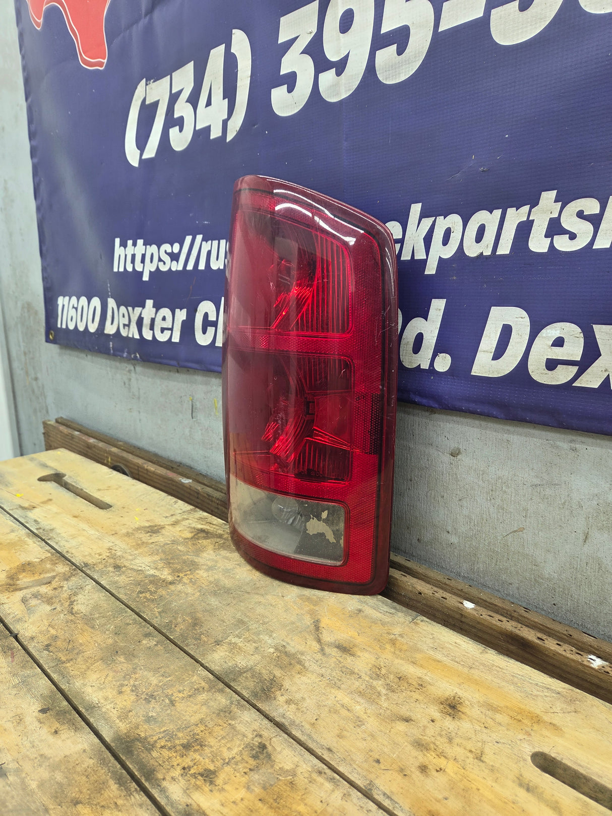 2003-2006 Dodge Ram 3rd Gen Passenger Side Tail Light 55077116