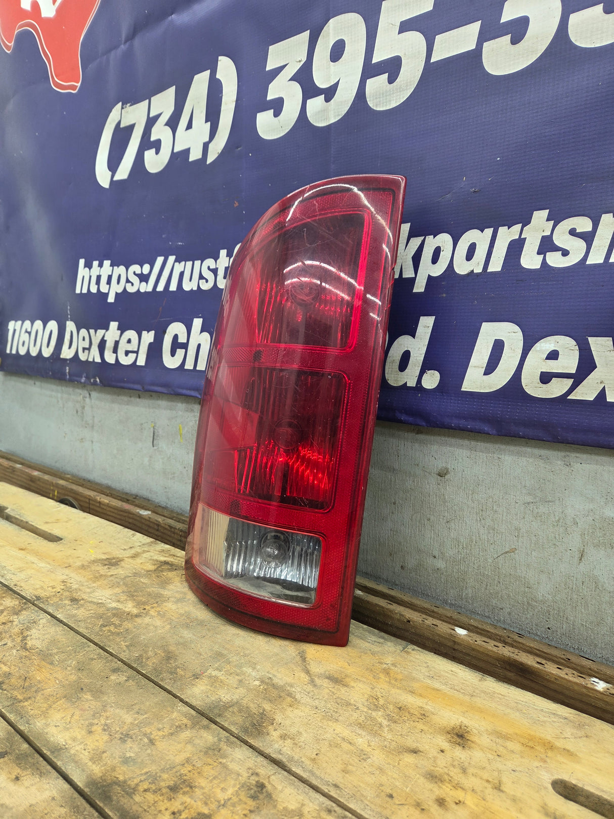 2003-2006 Dodge Ram 3rd Gen Driver Side Tail Light 55077117