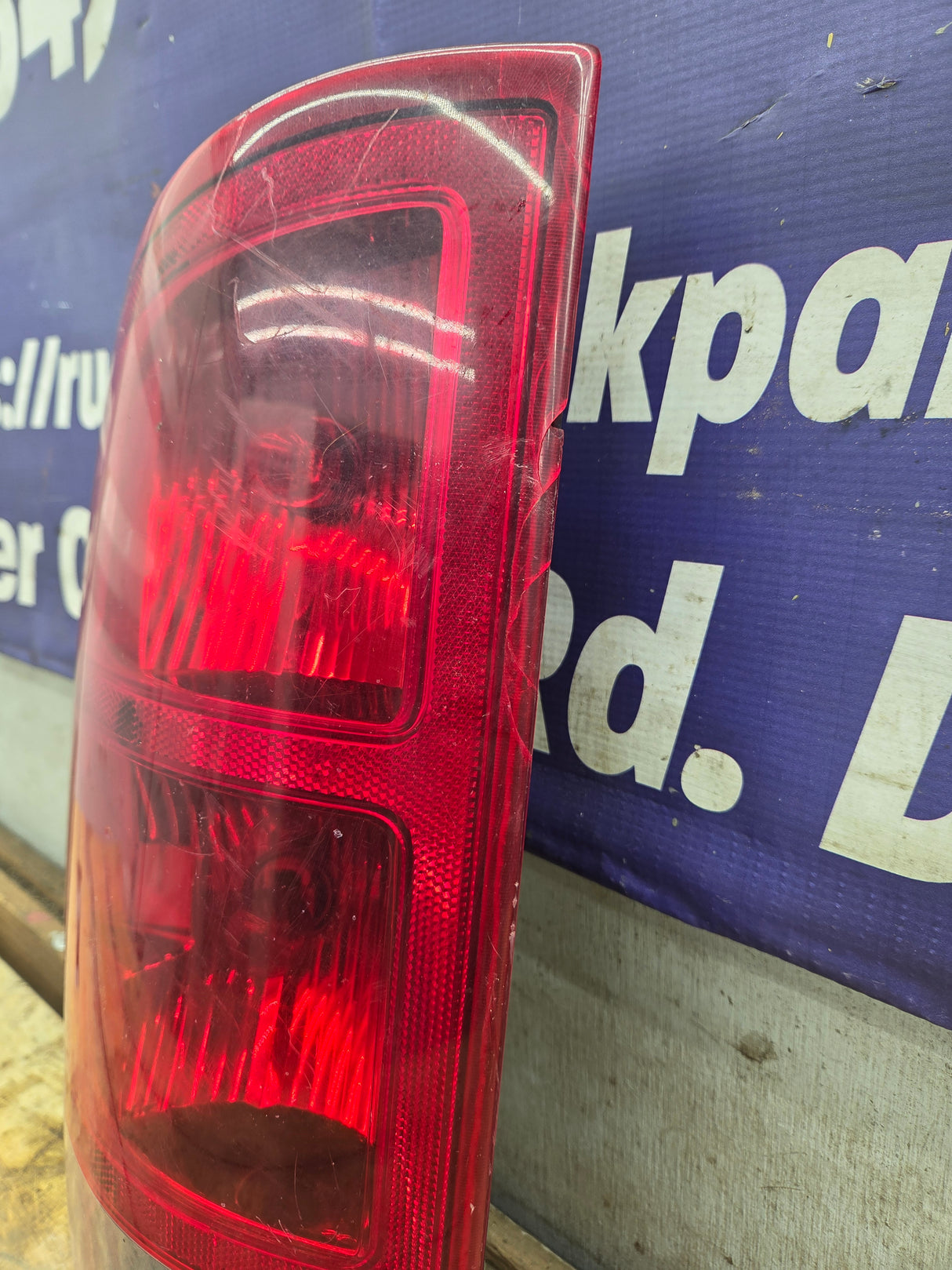 2003-2006 Dodge Ram 3rd Gen Driver Side Tail Light 55077117