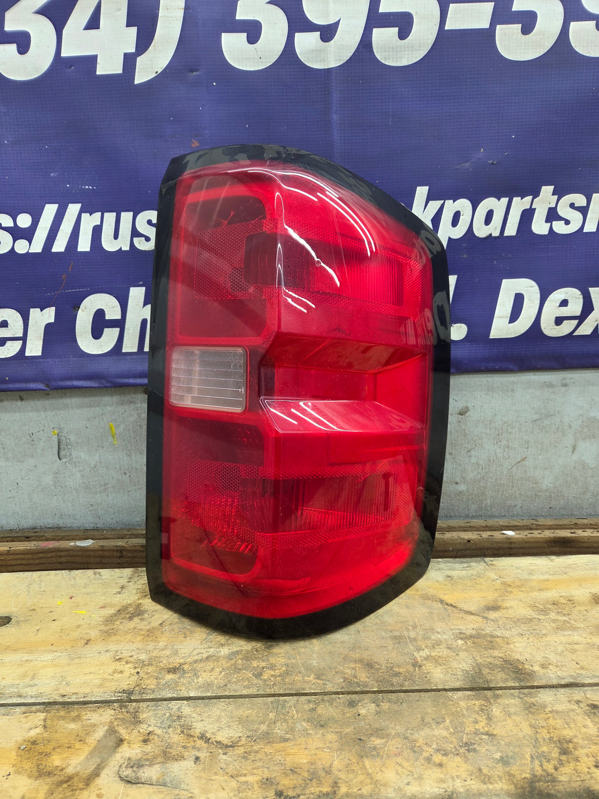 2014-2019 Chevy Silverado Passenger Side Halogen Tail Light