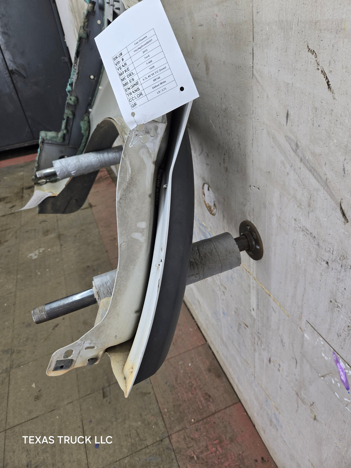 2011-2016 Ford Super Duty F450 F550 LH Driver Side Front Fender