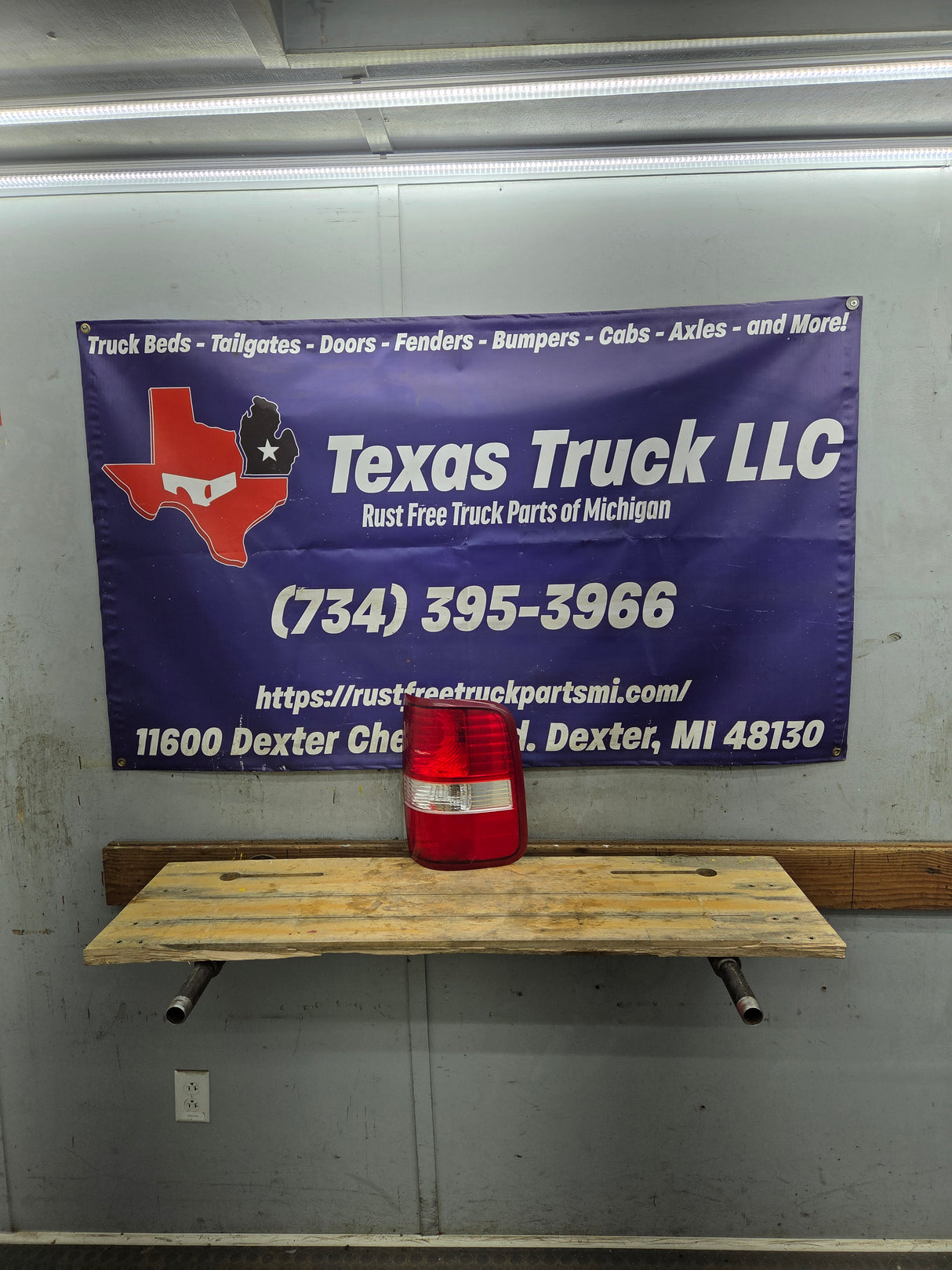 2004-2008 Ford F-150 Passenger Side Tail Light