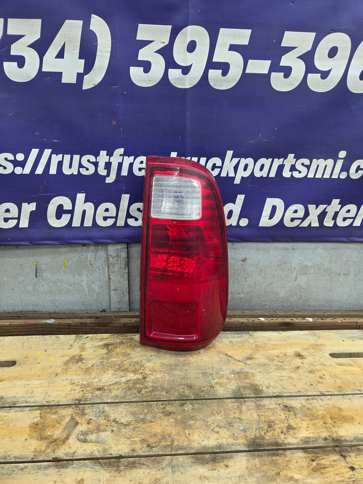 2008-2016 Ford Super Duty Passenger Side Tail Light F250 F350 F450 F550