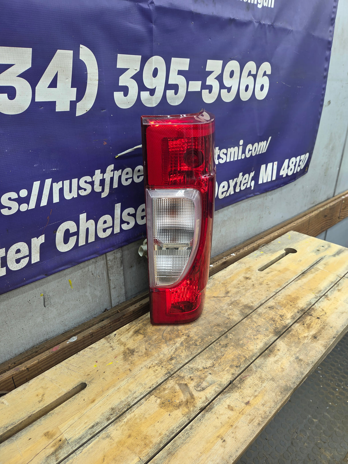 2020-2022 Ford Super Duty Passenger Side Tail Light Halogen LC3B-13B504-AD