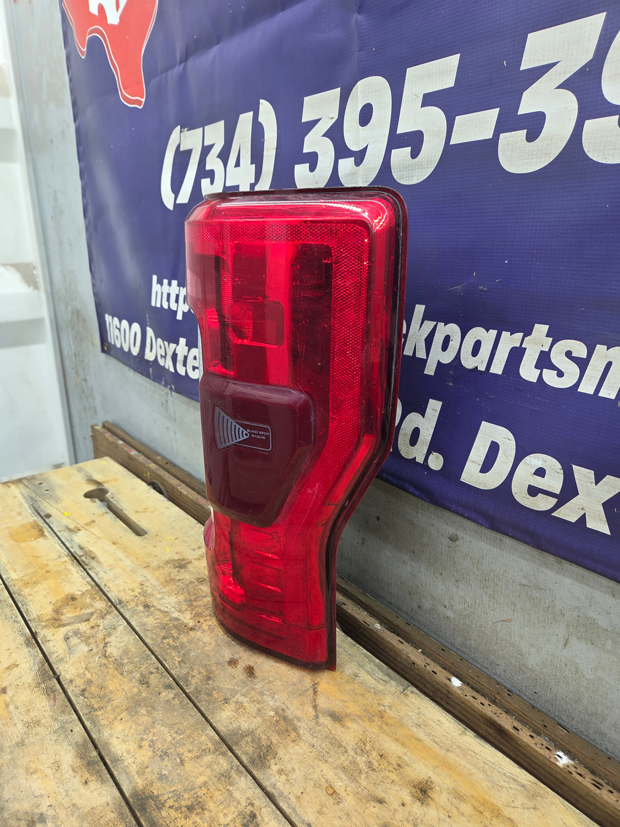 2017-2019 Ford Super Duty Passenger Side Tail Light W/BLISS Blind Spot Radar Sensor HC3B-13B504-BJ F250 F350 F450 F550