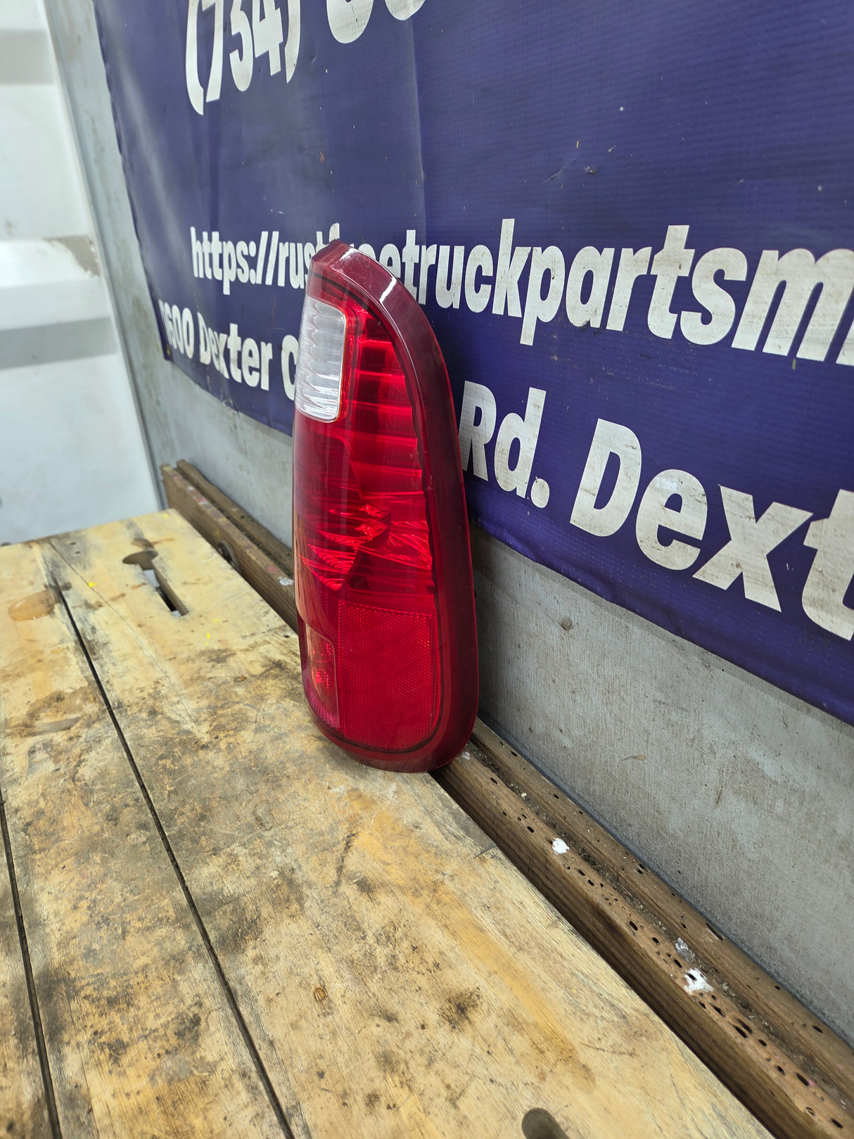 2008-2016 Ford Super Duty Passenger Side Tail Light F250 F350 F450 F550