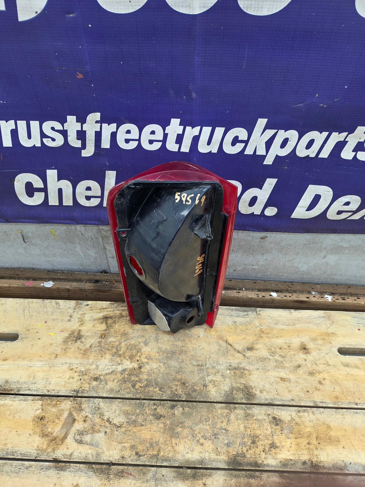 1987-1989 Ford Passenger Side Tail Light F150 F250