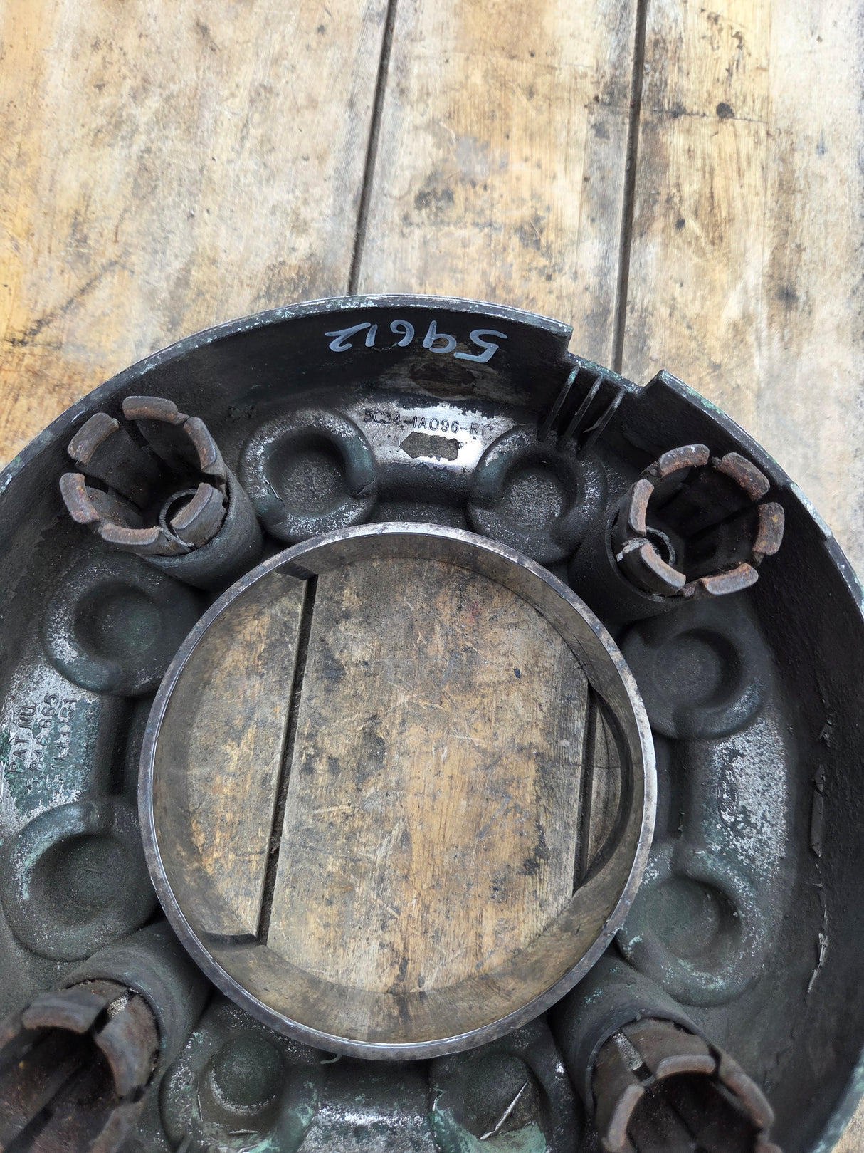 2008-2016 Ford Super Duty Front Hub Cap Center Cap 8 LUG F250 F350