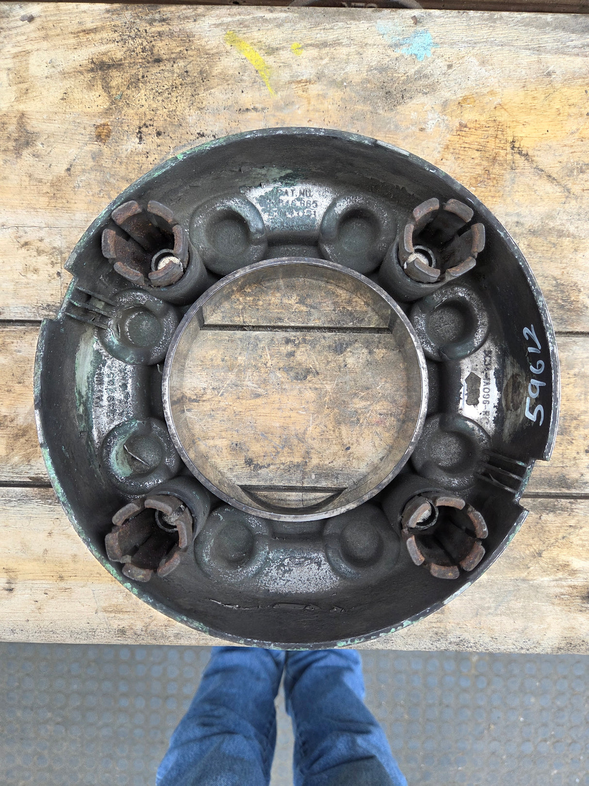 2008-2016 Ford Super Duty Front Hub Cap Center Cap 8 LUG F250 F350