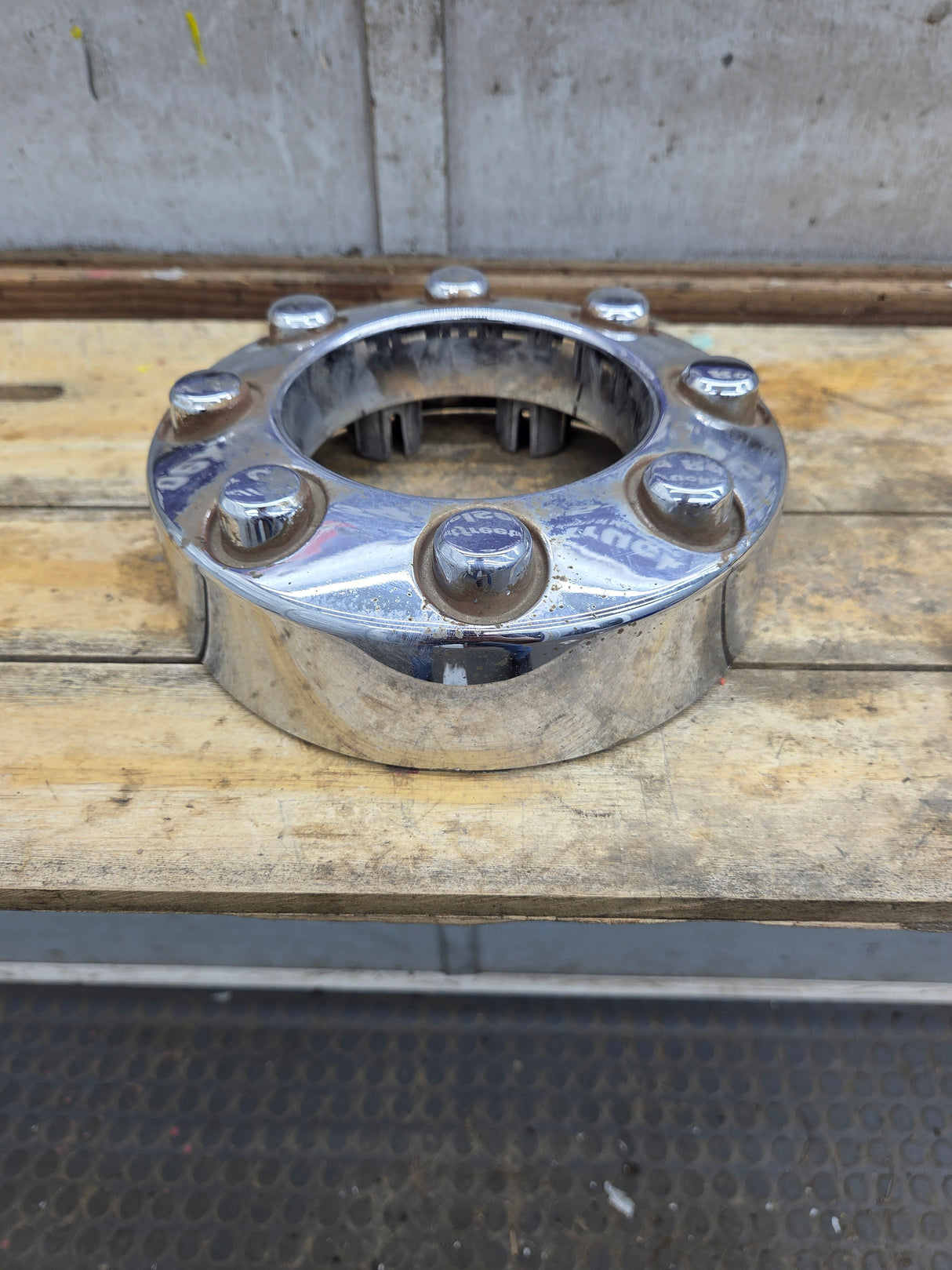 2008-2016 Ford Super Duty Front Hub Cap Center Cap 8 LUG F250 F350