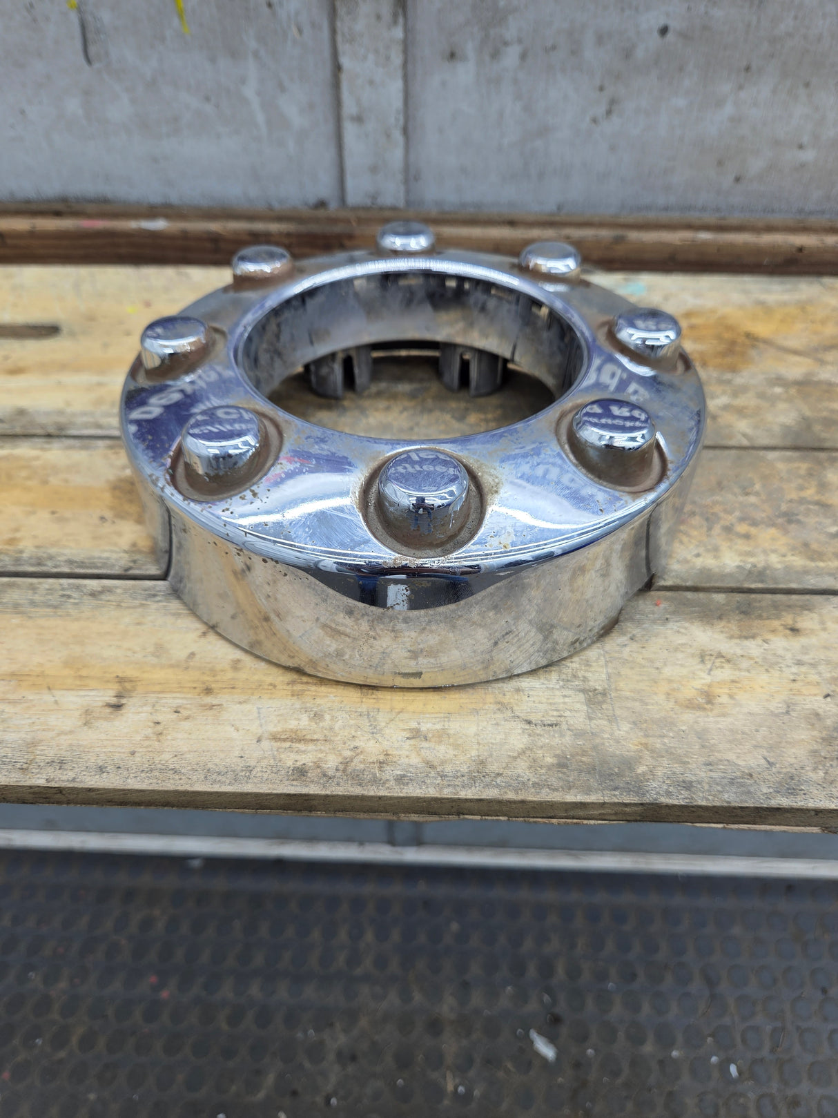2008-2016 Ford Super Duty Front Hub Cap Center Cap 8 LUG F250 F350
