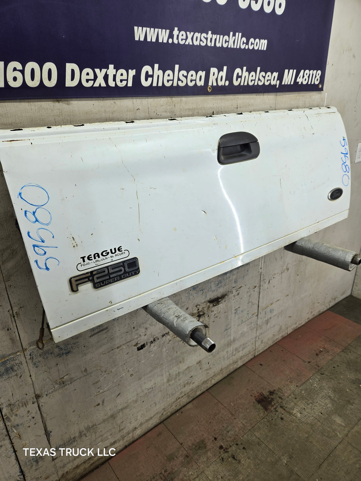 1997-2003 F150 / 1999-2007 Ford Super Duty Tailgate F250 F350 F450 F550
