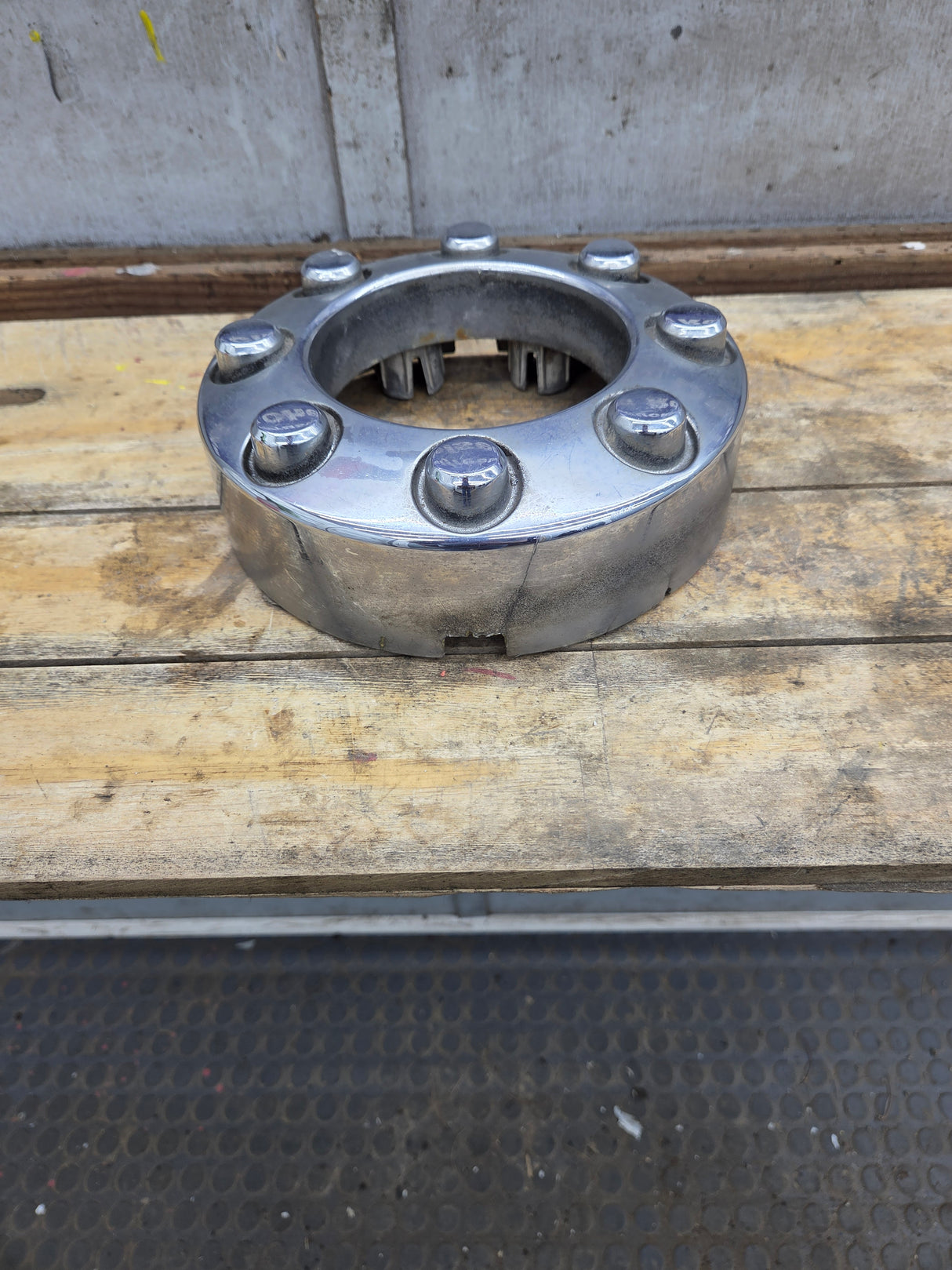 2008-2016 Ford Super Duty Front Hub Cap Center Cap 8 LUG F250 F350