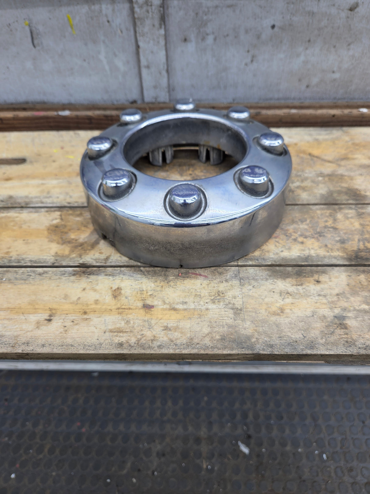 2008-2016 Ford Super Duty Front Hub Cap Center Cap 8 LUG F250 F350