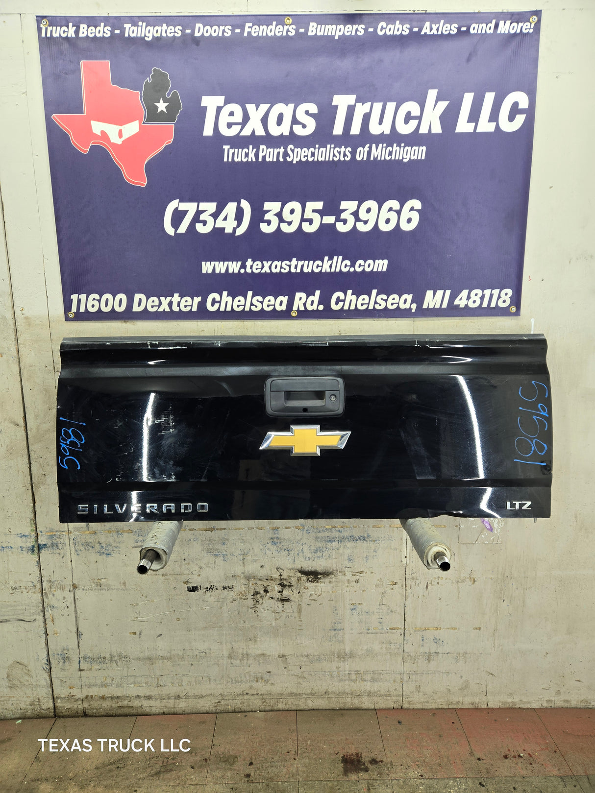 2014-2019 Chevrolet Silverado / GMC Sierra 1500 2500 3500 HD Tailgate
