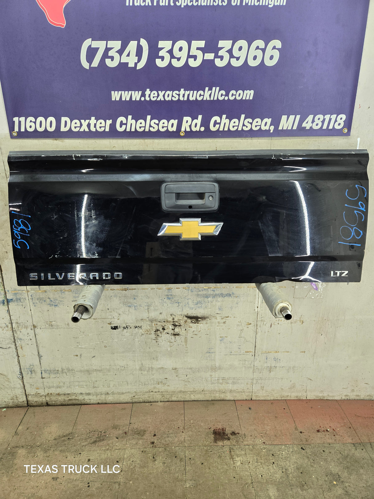 2014-2019 Chevrolet Silverado / GMC Sierra 1500 2500 3500 HD Tailgate