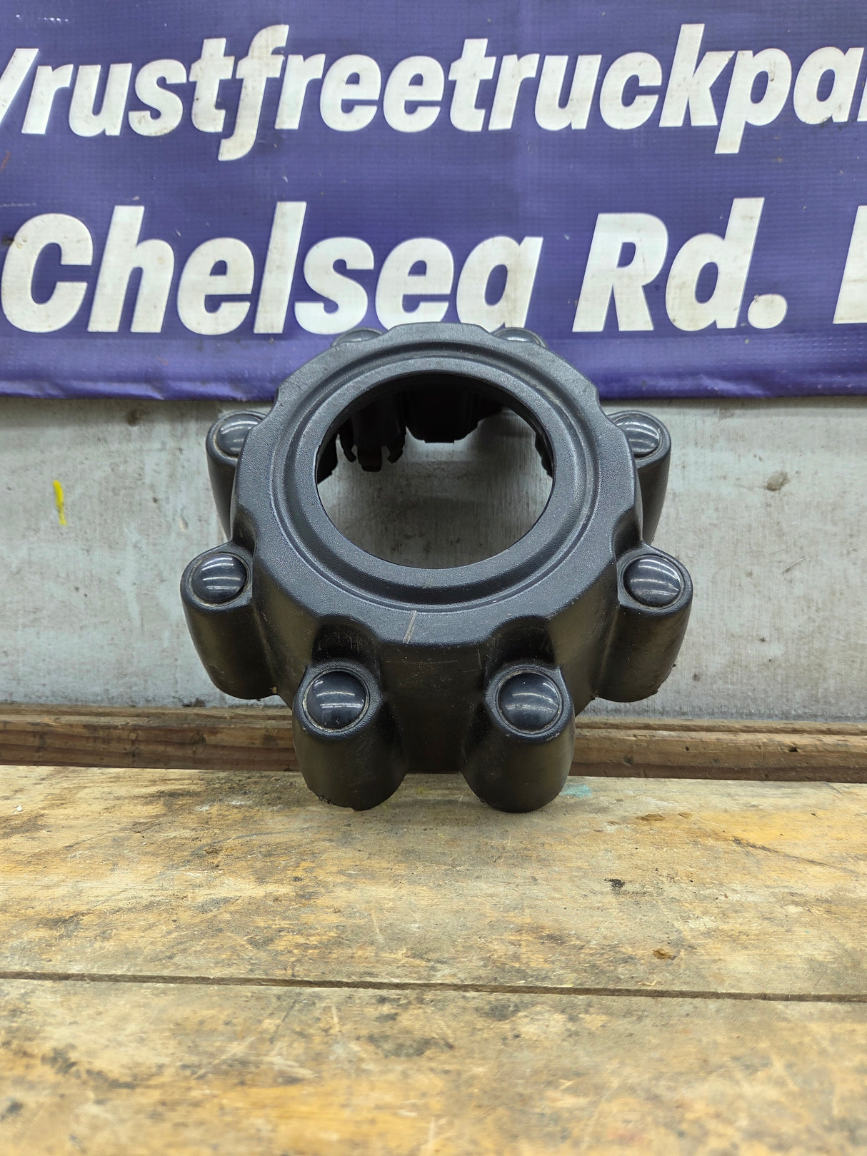 1999-2007 Ford Super Duty Black Front Hub Cap 4wd Center Cap SRW 8 LUG