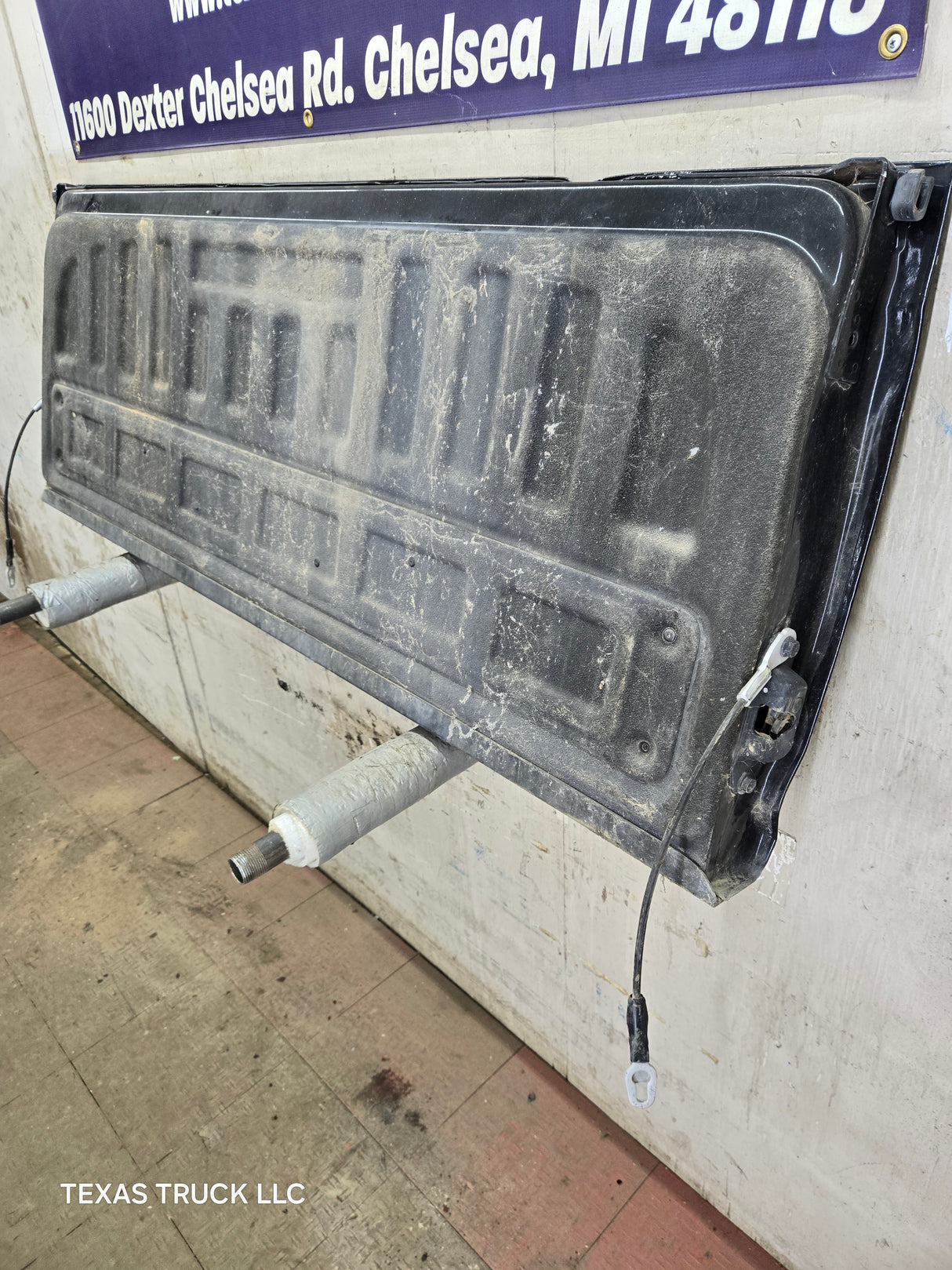 2014-2019 Chevrolet Silverado / GMC Sierra 1500 2500 3500 HD Tailgate