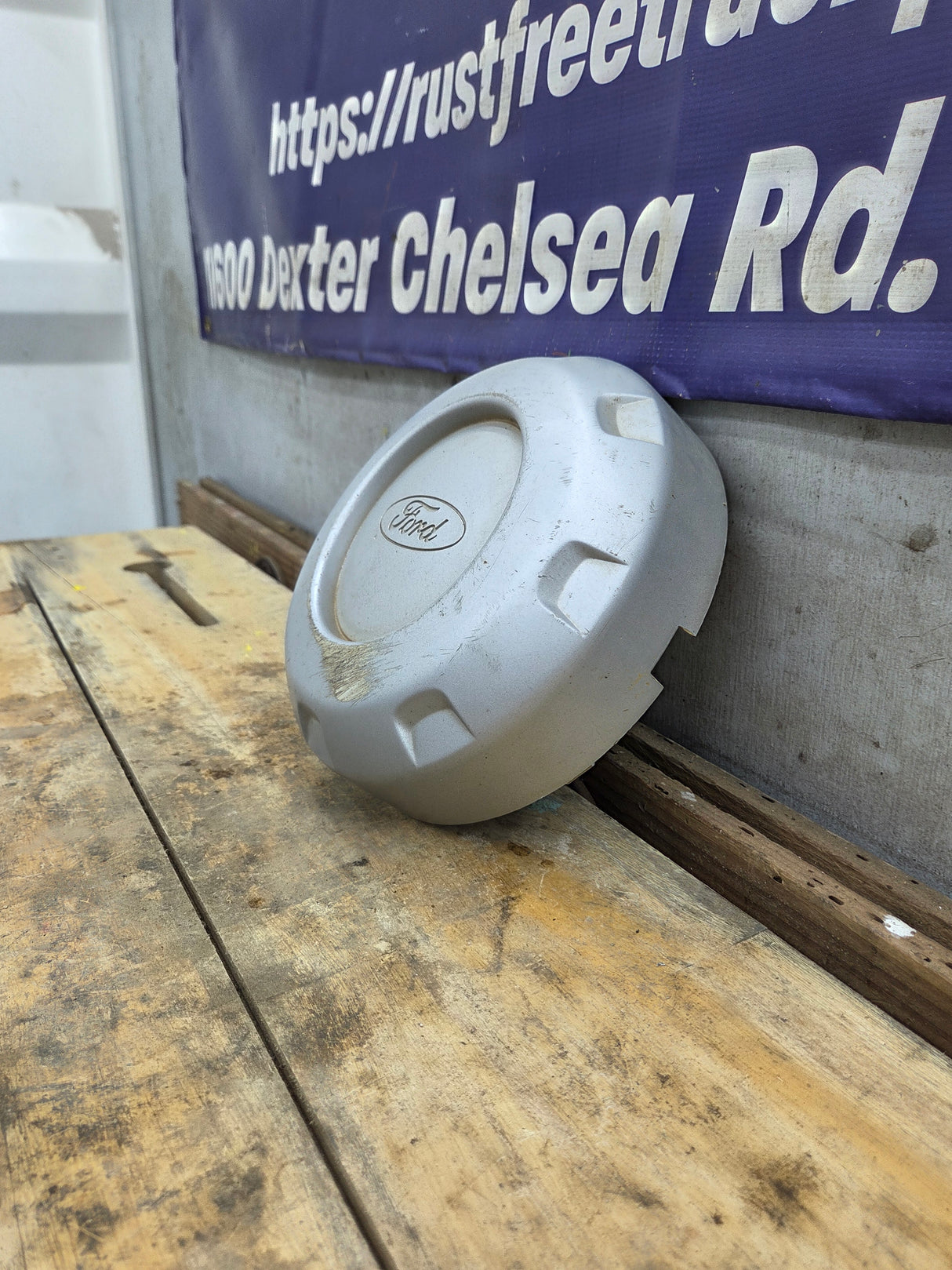 2008-2016 Ford Super Duty Hub Cap Center Cap 8 LUG 5C34-1A096-CC