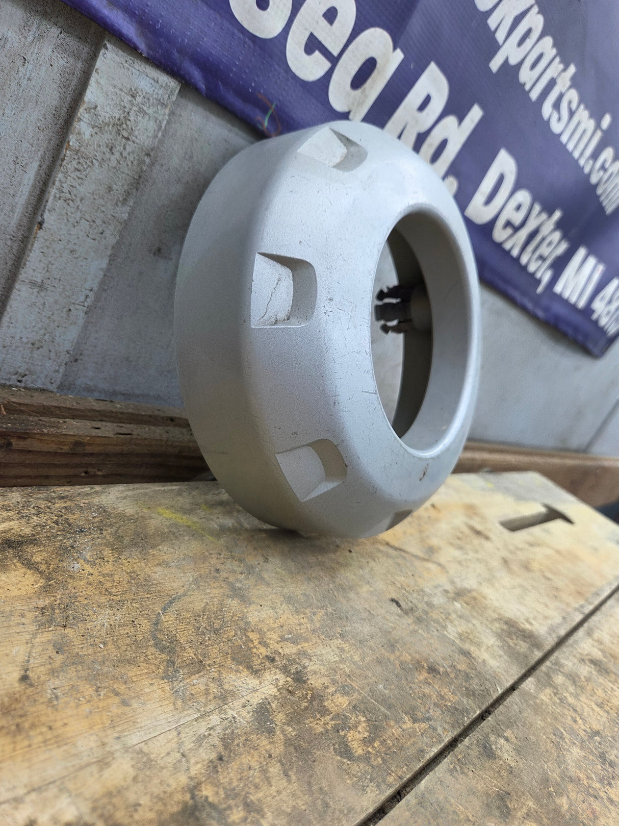 2005-2016 Ford Super Duty Hub Cap Center Cap 5C34-1A096-JC F250 F350