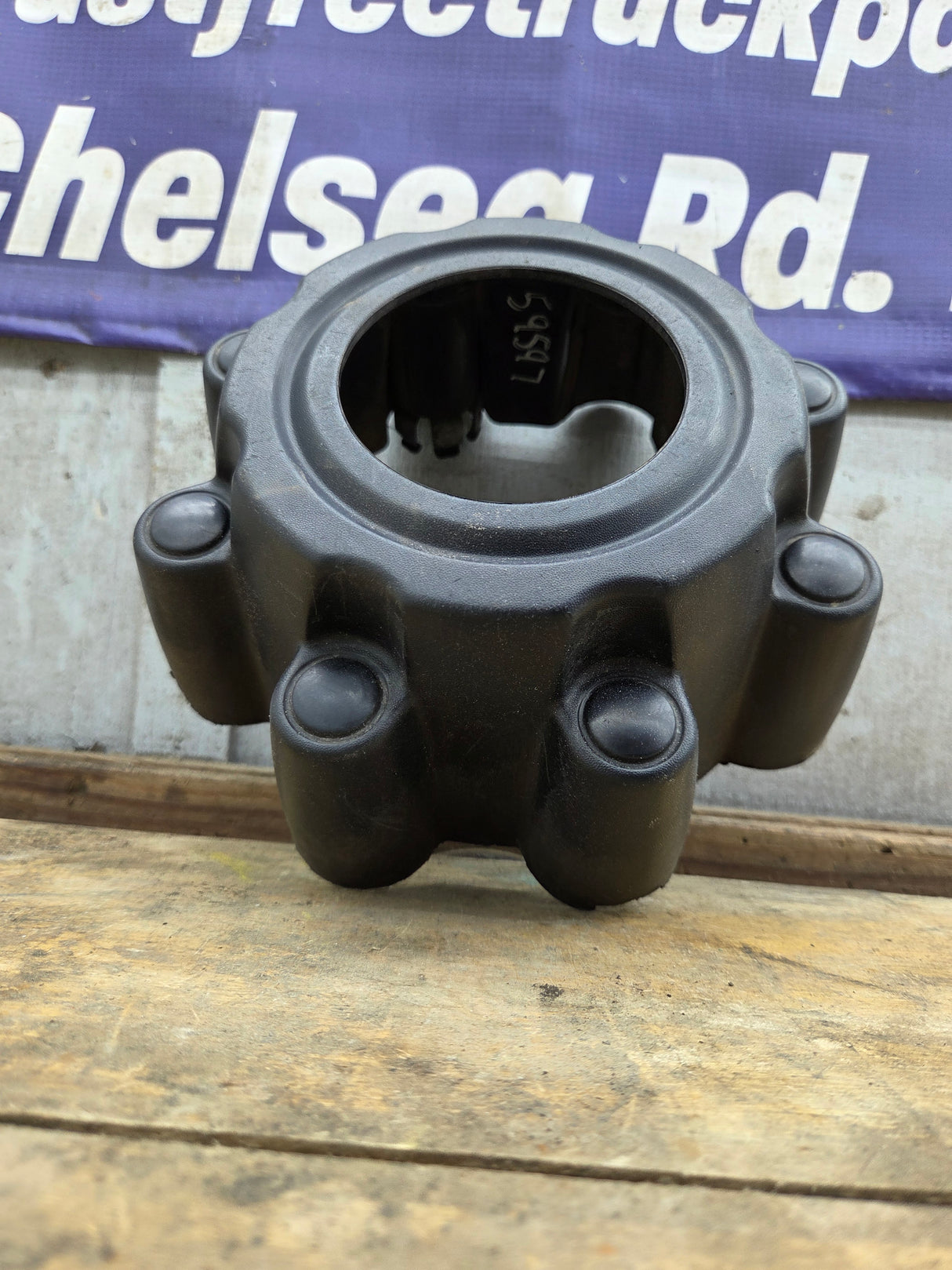 1999-2007 Ford Super Duty Black Front Hub Cap 4wd Center Cap SRW 8 LUG