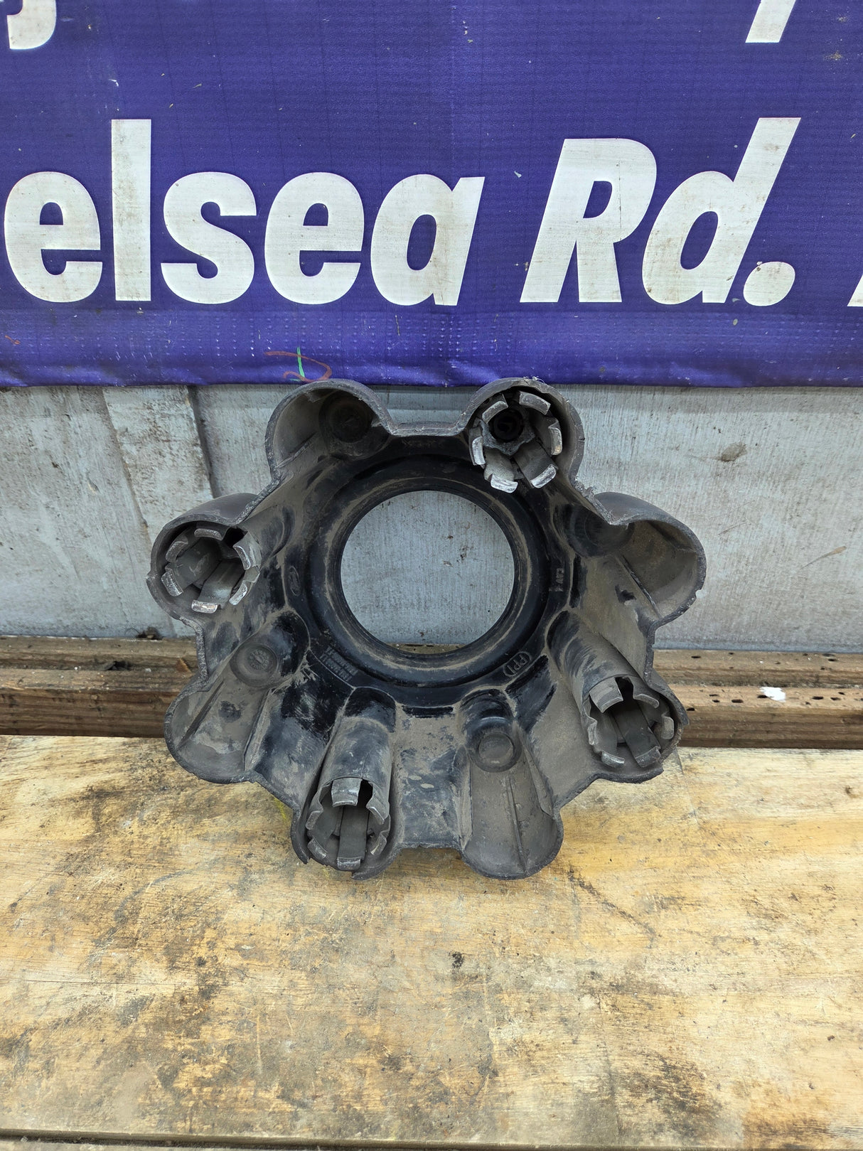 1999-2007 Ford Super Duty Black Front Hub Cap 4wd Center Cap SRW 8 LUG