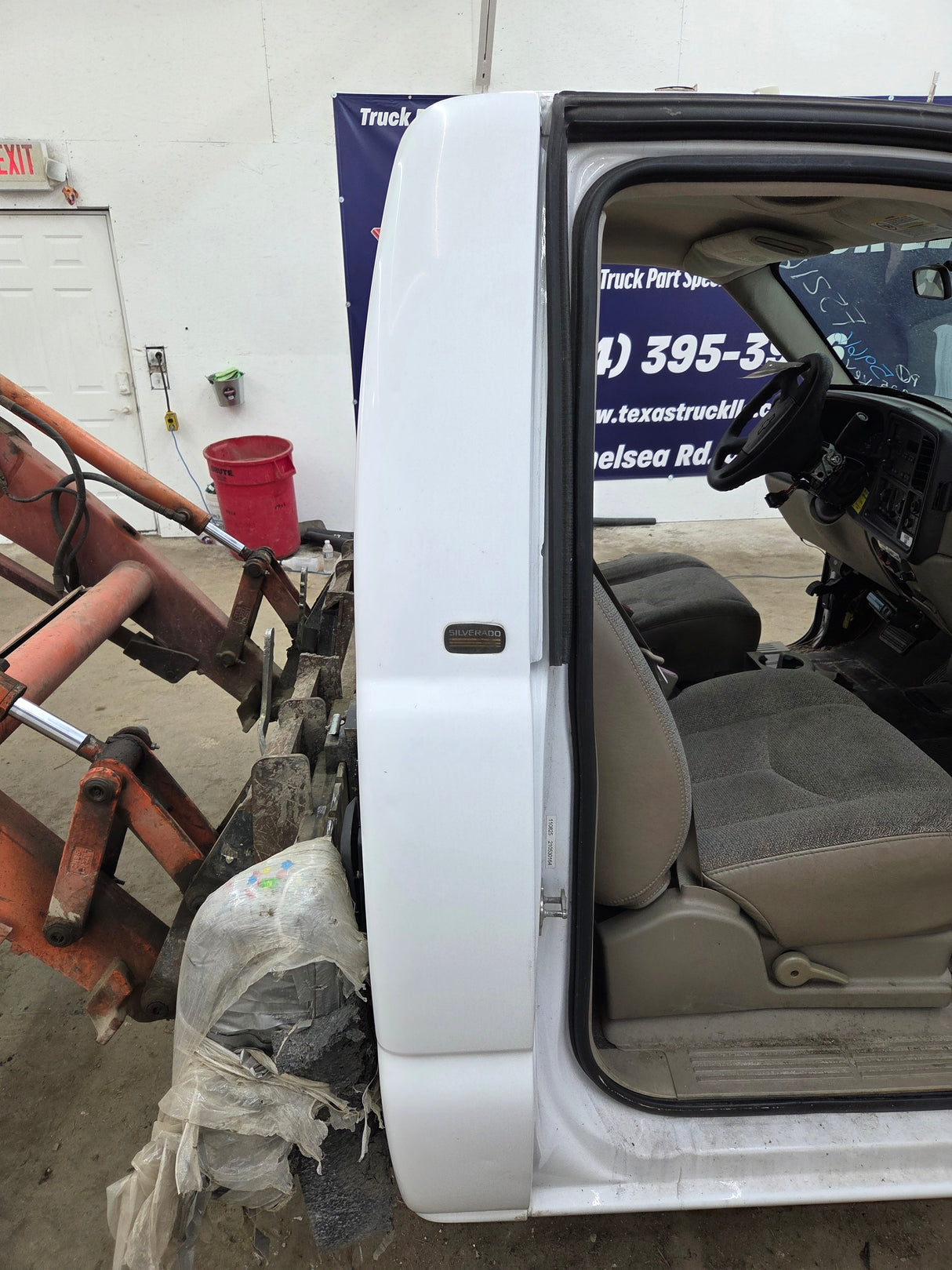 1999-2007 Chevrolet Silverado / GMC Sierra 1500 2500 HD 3500HD Regular Cab Body