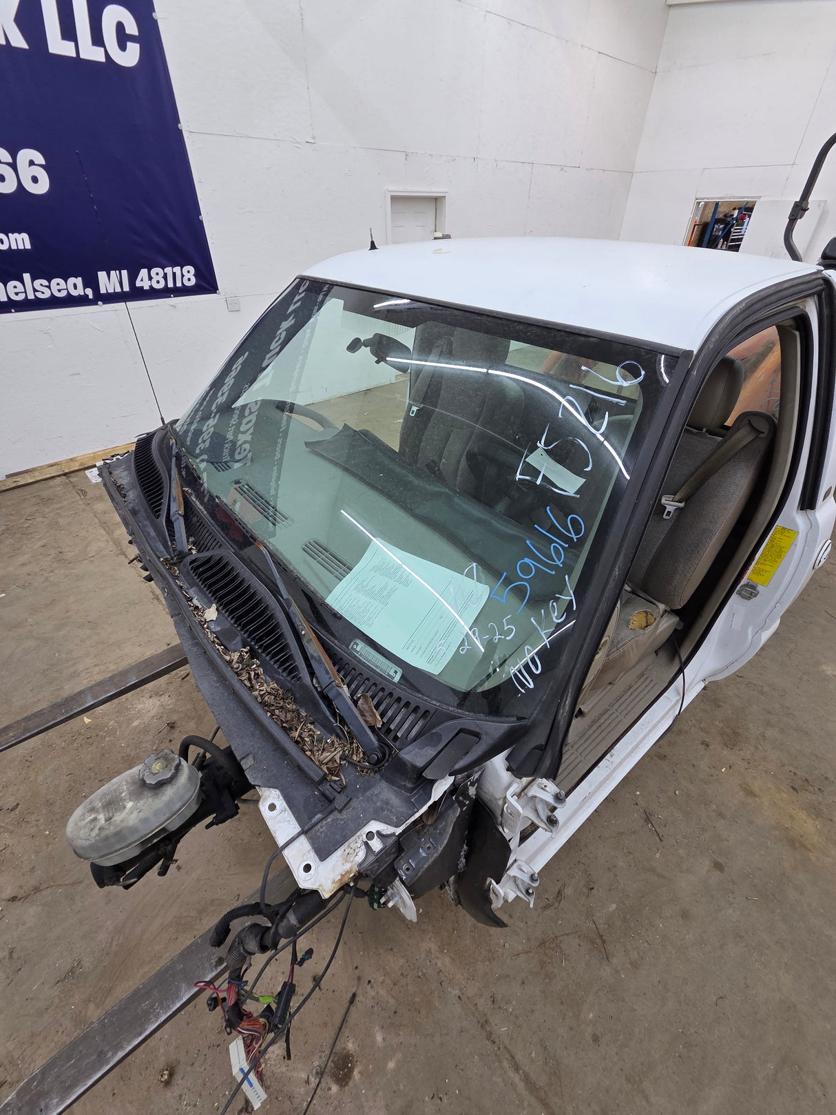1999-2007 Chevrolet Silverado / GMC Sierra 1500 2500 HD 3500HD Regular Cab Body