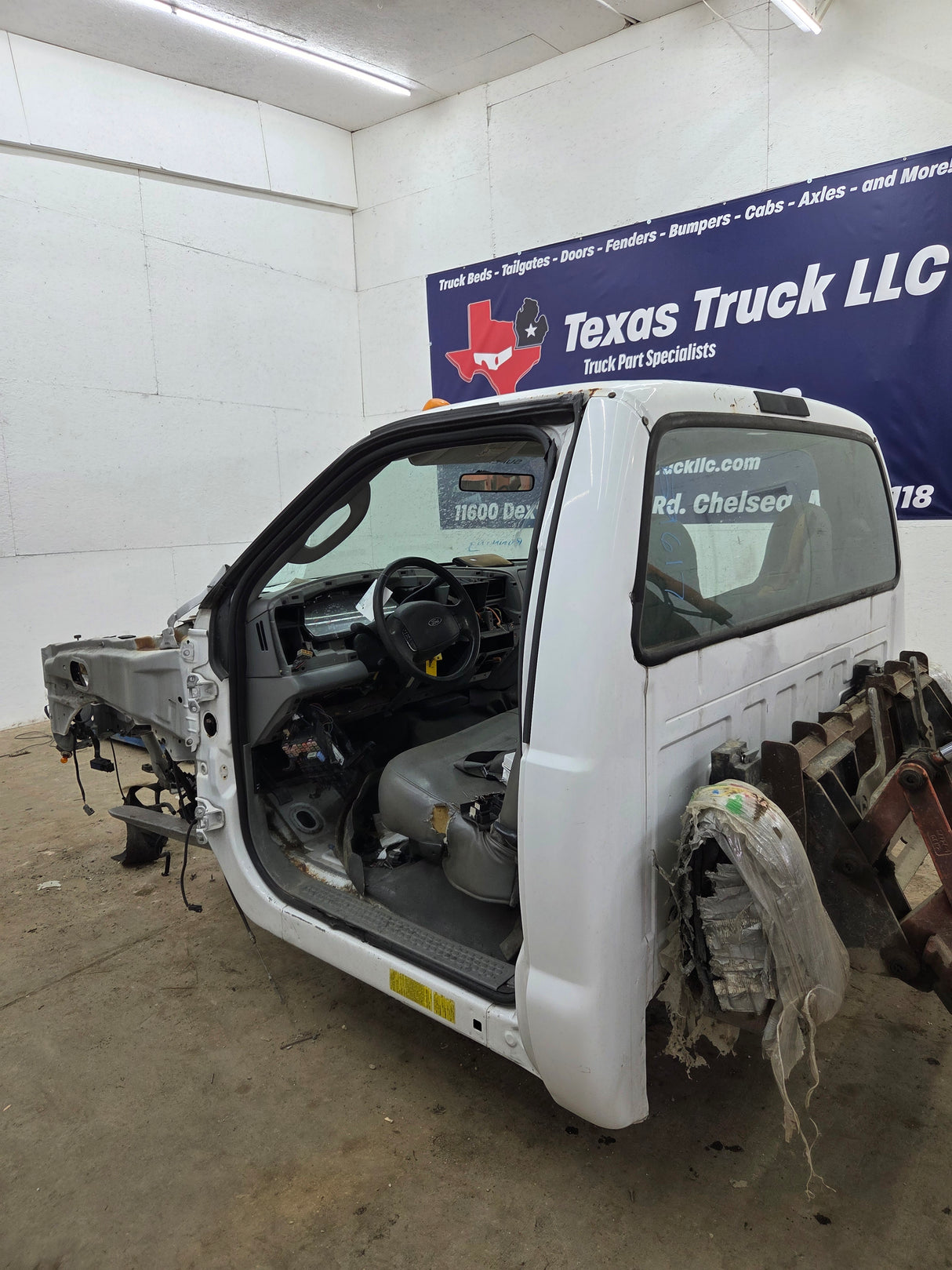 1999-2007 Ford Super Duty F250 F350 F450 F550 2 Door Regular Cab