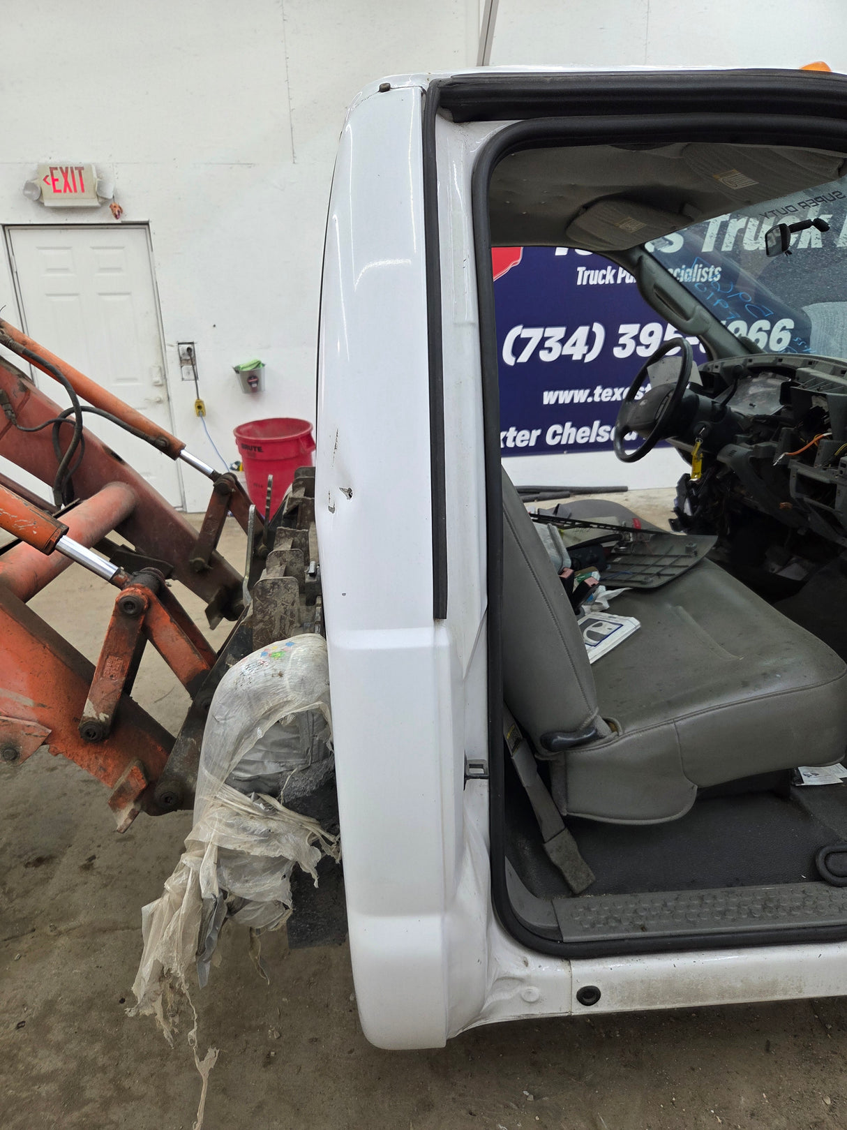 1999-2007 Ford Super Duty F250 F350 F450 F550 2 Door Regular Cab