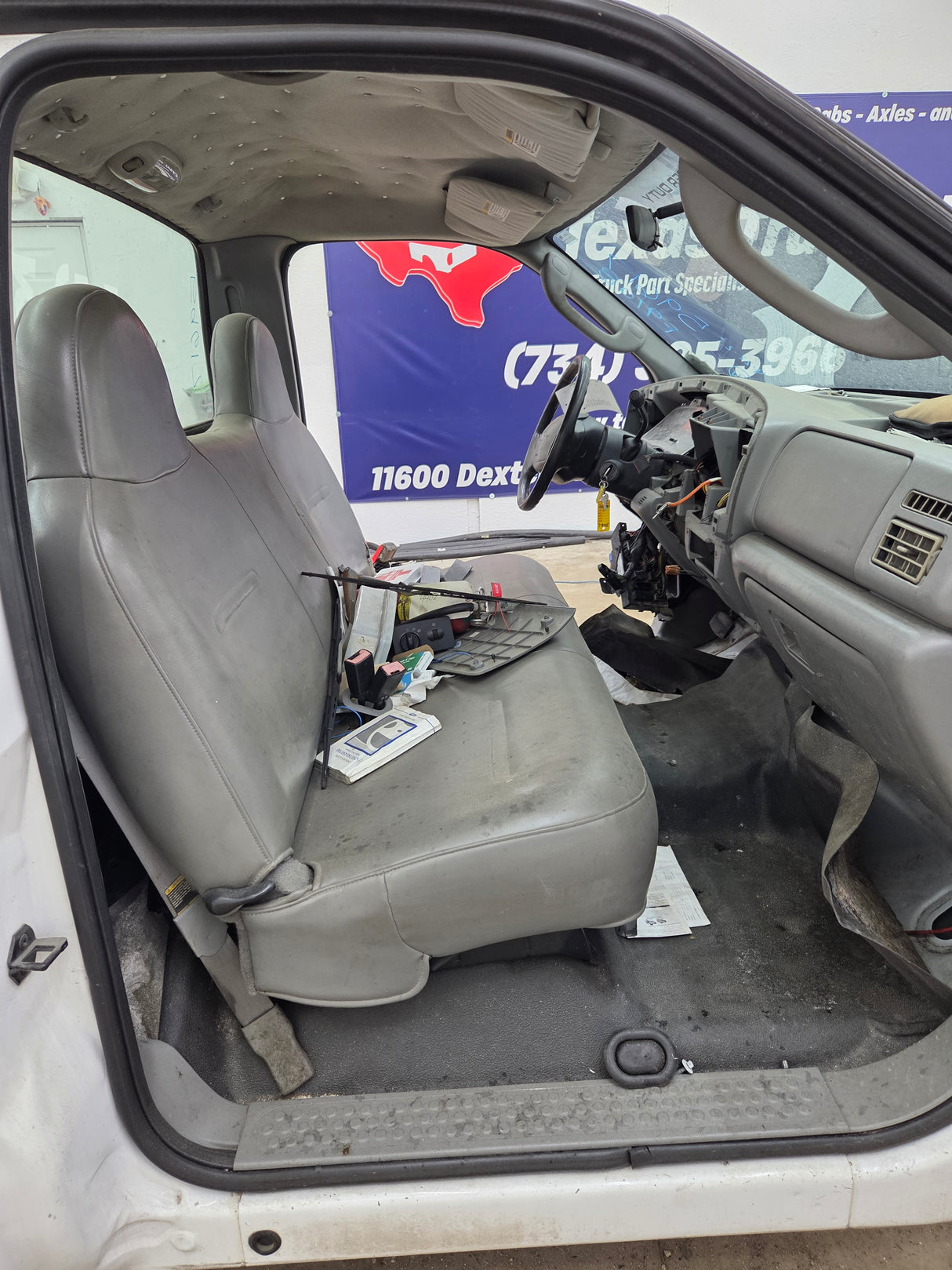 1999-2007 Ford Super Duty F250 F350 F450 F550 2 Door Regular Cab