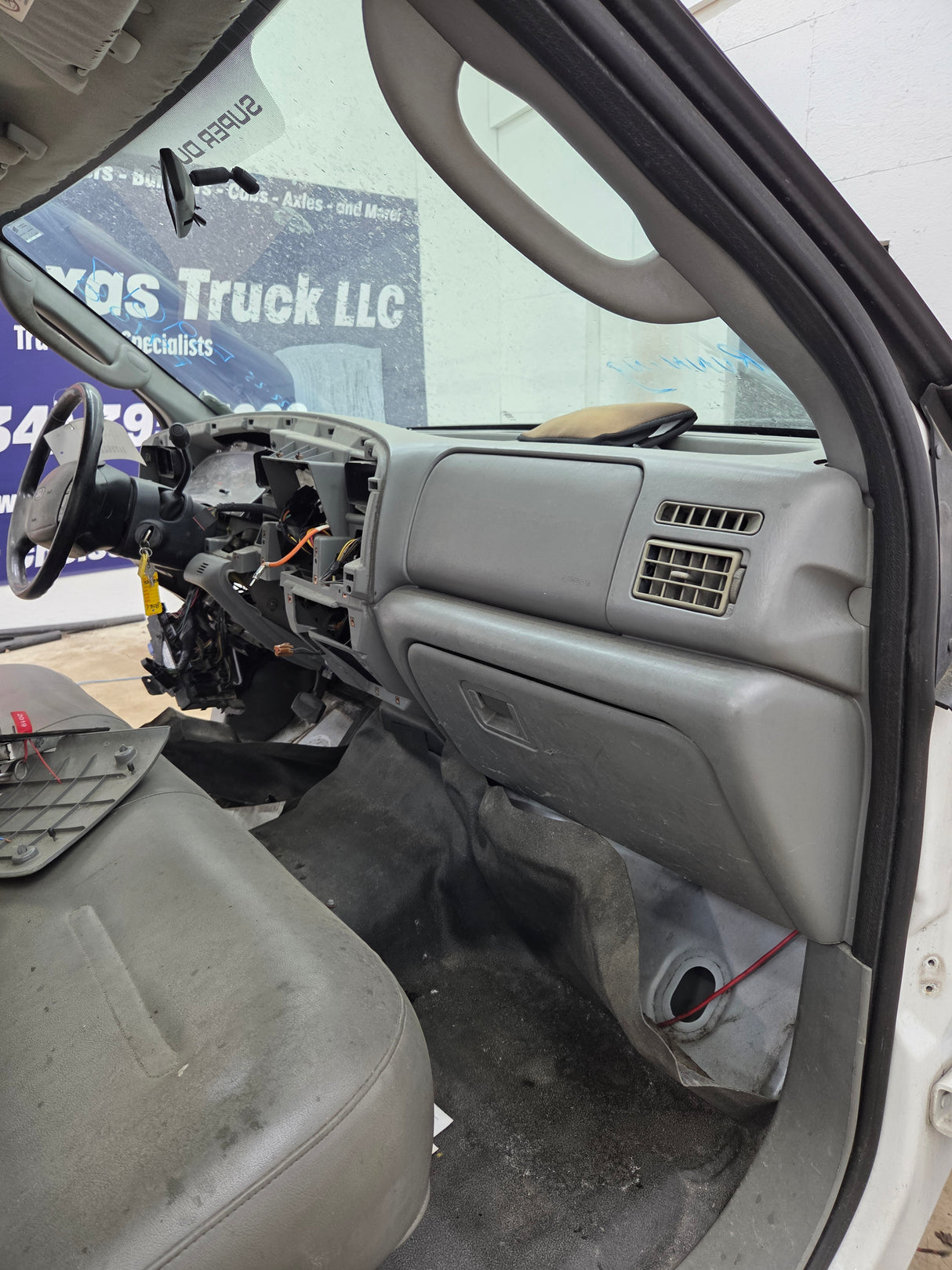 1999-2007 Ford Super Duty F250 F350 F450 F550 2 Door Regular Cab