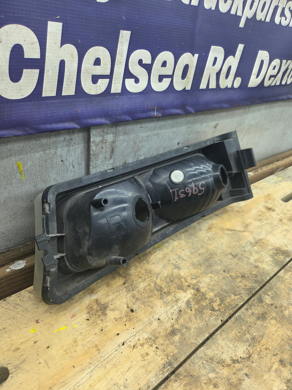 2003-2007 Chevrolet Silverado RH Passenger Side Marker / Turn Signal - 15199557