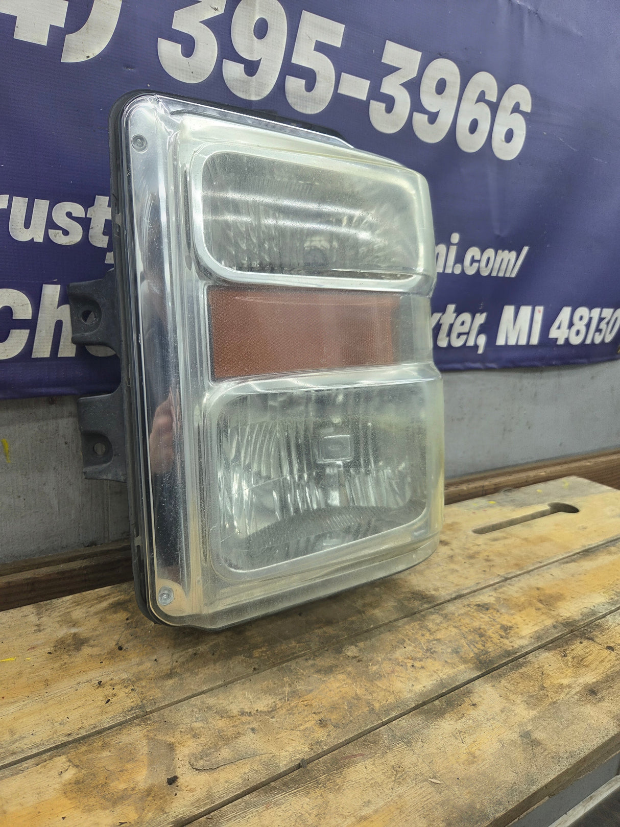 2008-2010 Ford Super Duty F250 F350 F450 F550 LH Driver Side Composite Head Light 44ZH-1849B 8C24-13006-A