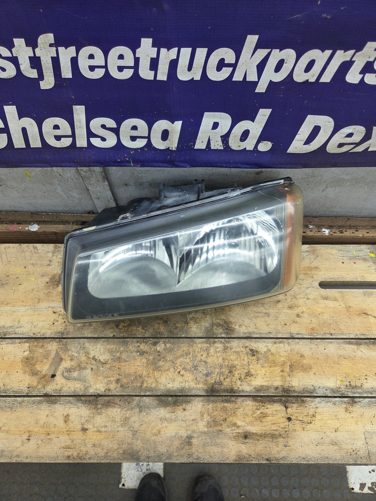 2003-2007 Chevrolet Silverado LH Driver Side Headlight Assembly - 10396913