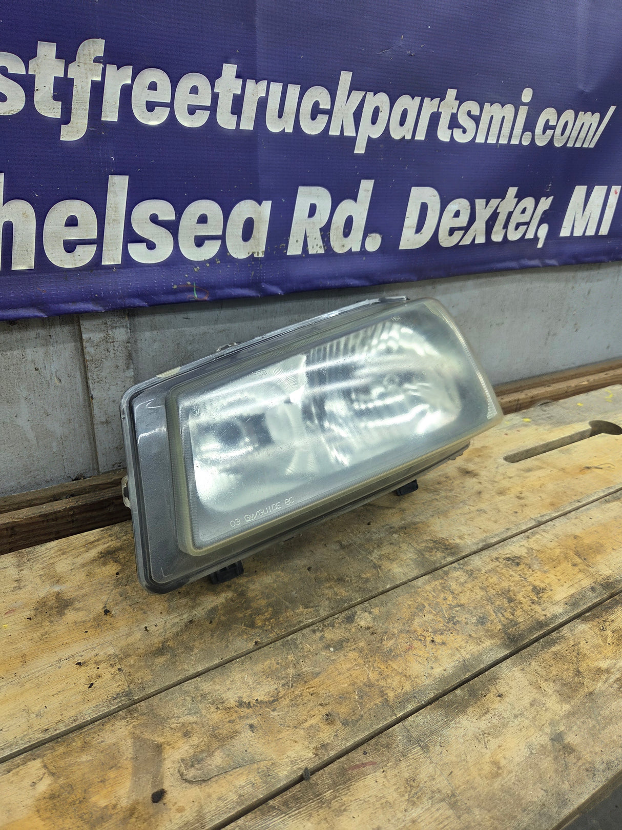 2003-2007 Chevrolet Silverado LH Driver Side Headlight Assembly - 10396913