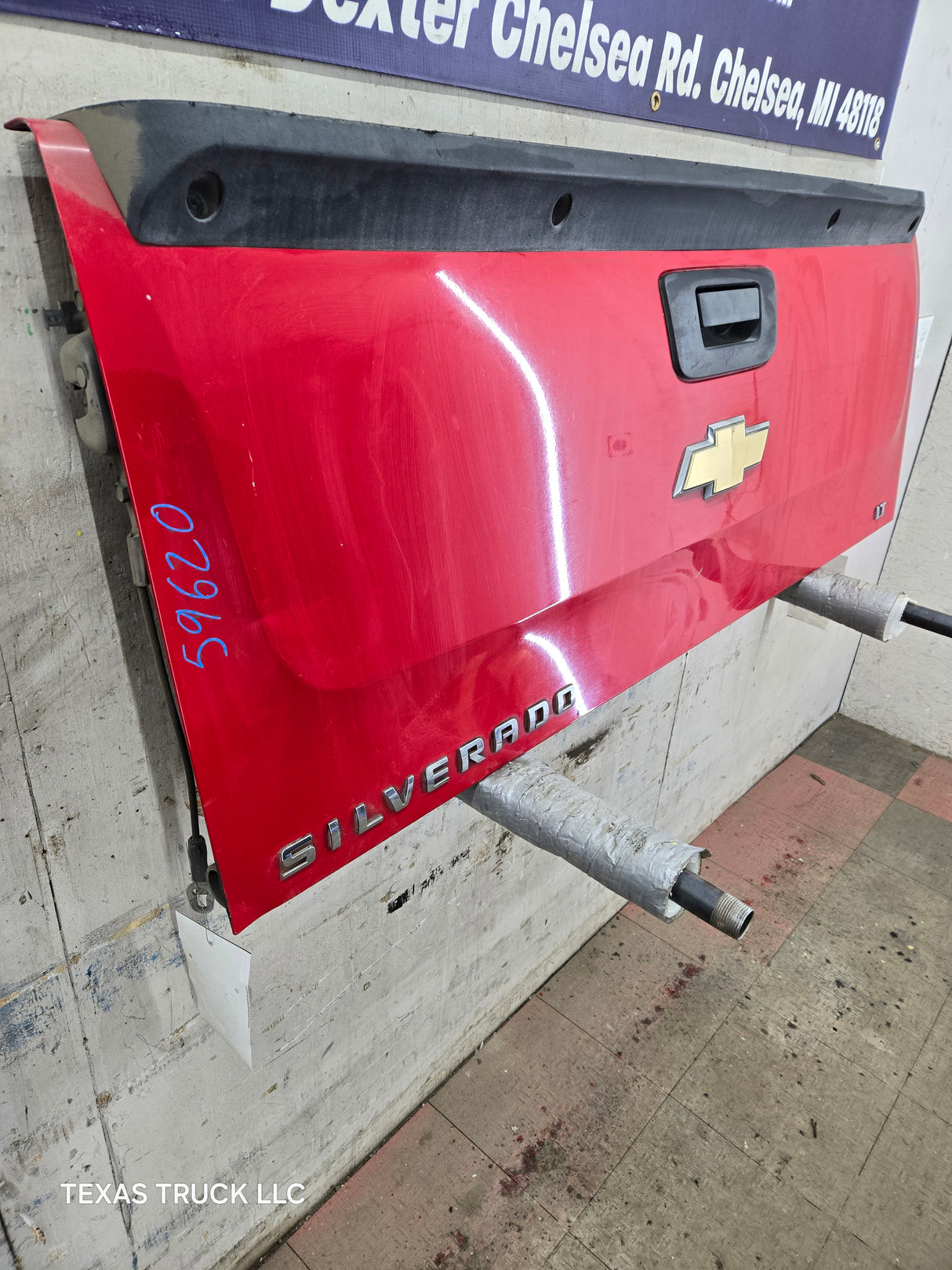 2007-2013 Chevrolet Silverado / GMC Sierra 1500 2500 3500 HD Tailgate