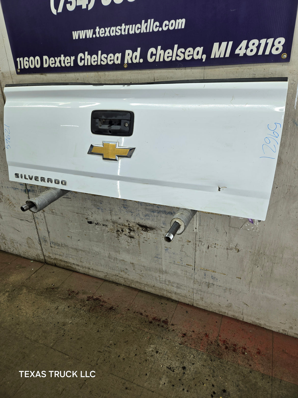 2014-2019 Chevrolet Silverado / GMC Sierra 1500 2500 3500 HD Tailgate