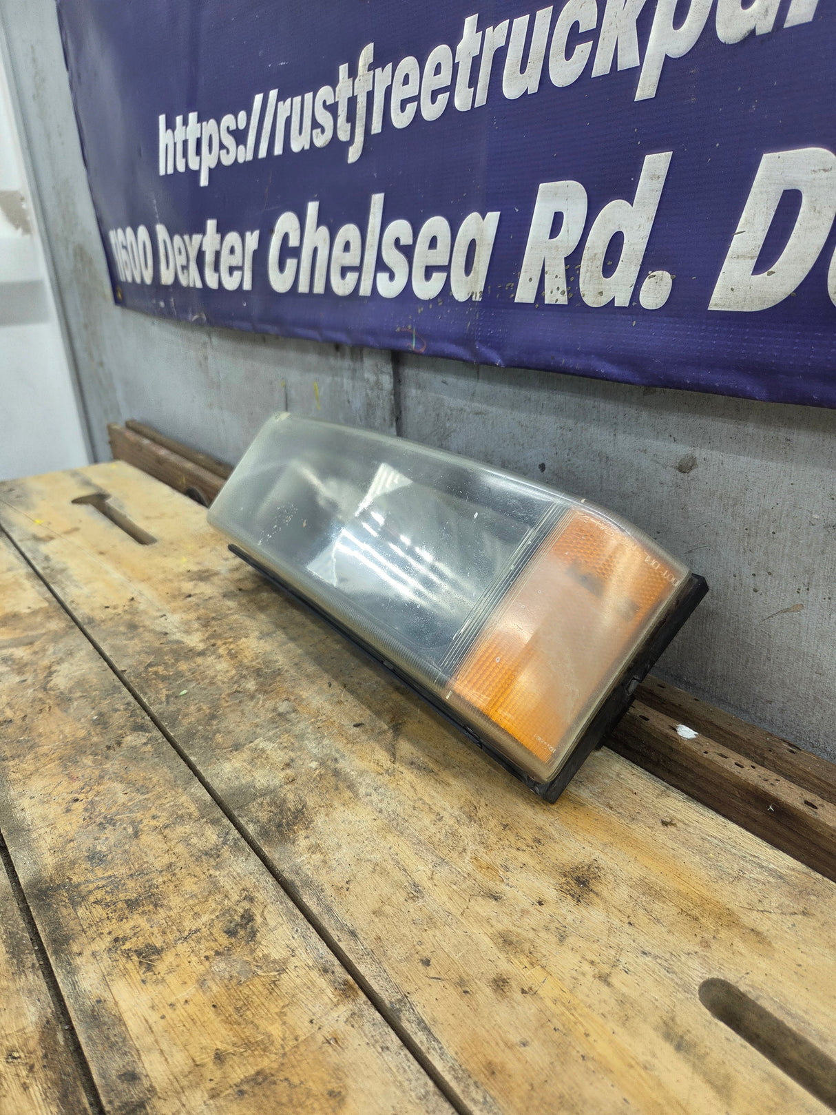 2003-2007 Chevrolet Silverado LH Driver Side Marker / Turn Signal - 15199556
