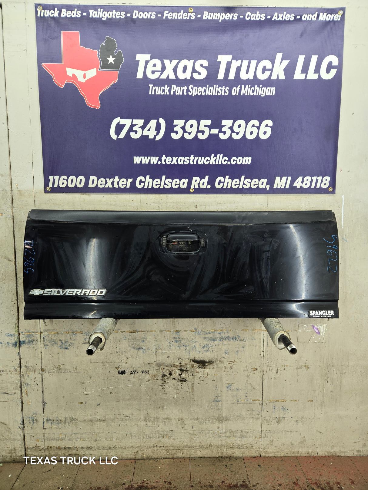 1999-2007 Chevrolet Silverado / GMC Sierra 1500 2500 3500 Tailgate
