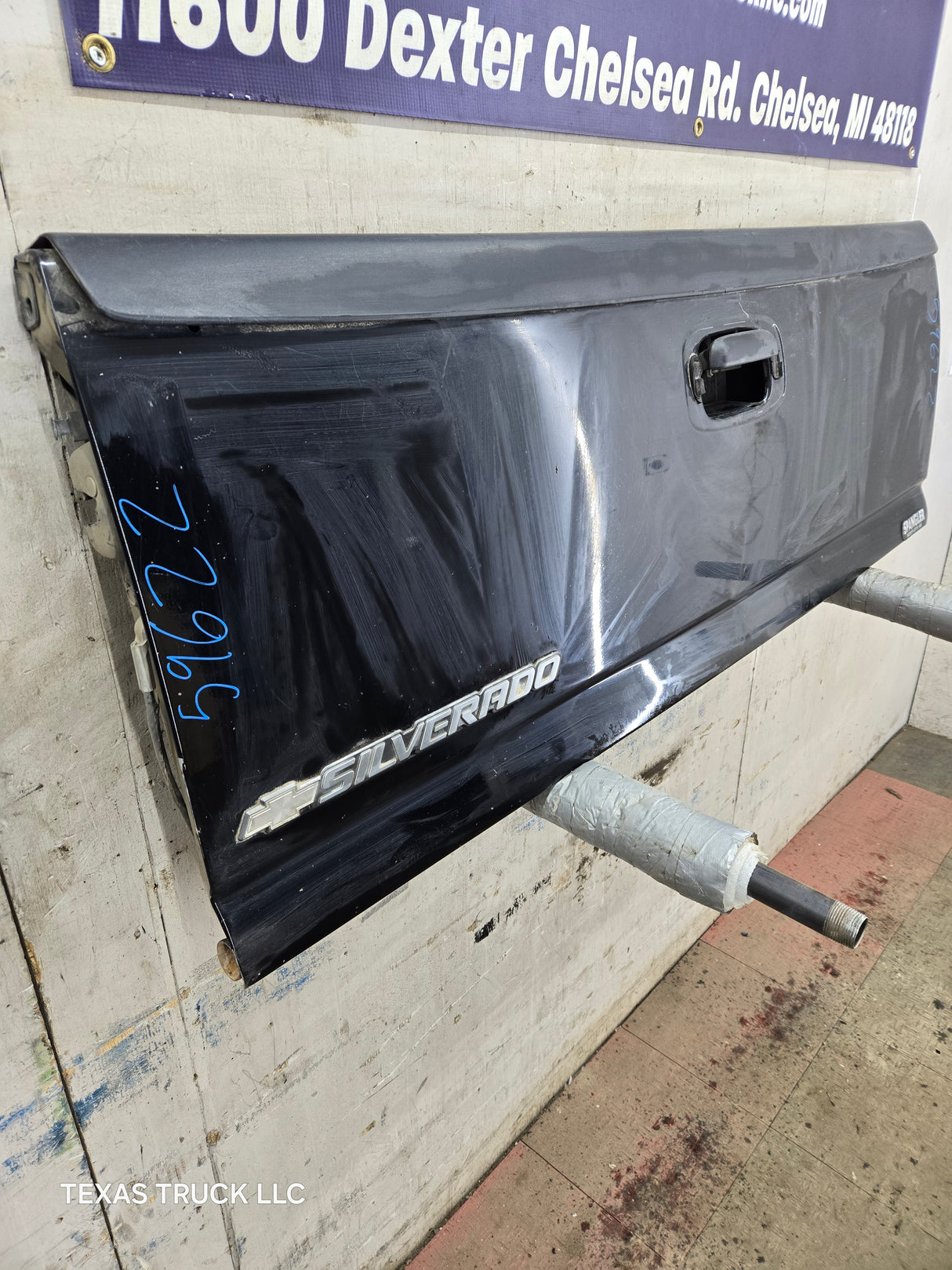1999-2007 Chevrolet Silverado / GMC Sierra 1500 2500 3500 Tailgate