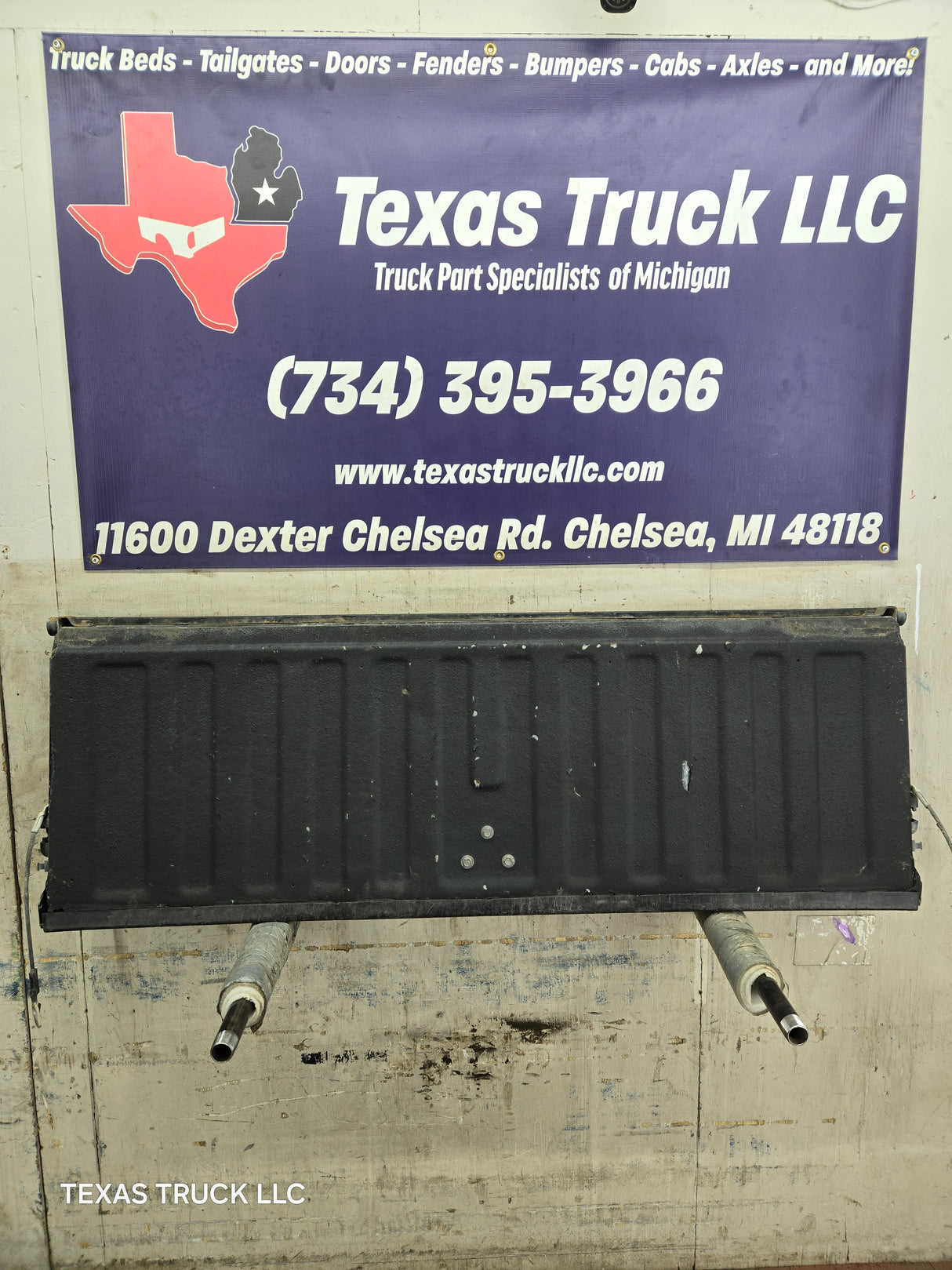 1999-2007 Chevrolet Silverado / GMC Sierra 1500 2500 3500 Tailgate