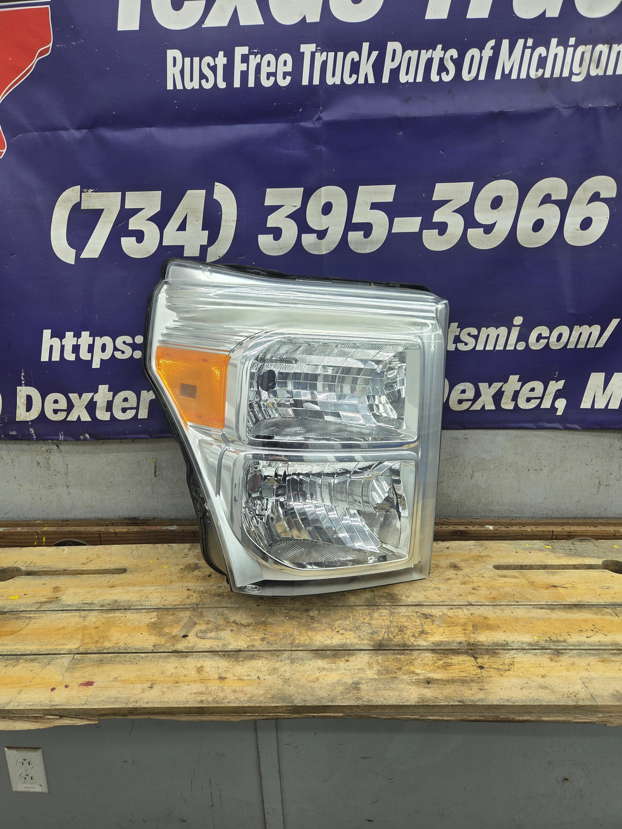 2011-2016 Ford Super Duty F250 F350 F450 F550 RH Passenger Side Headlight 6.7L Power Stroke 6.2L BC34-13005-A