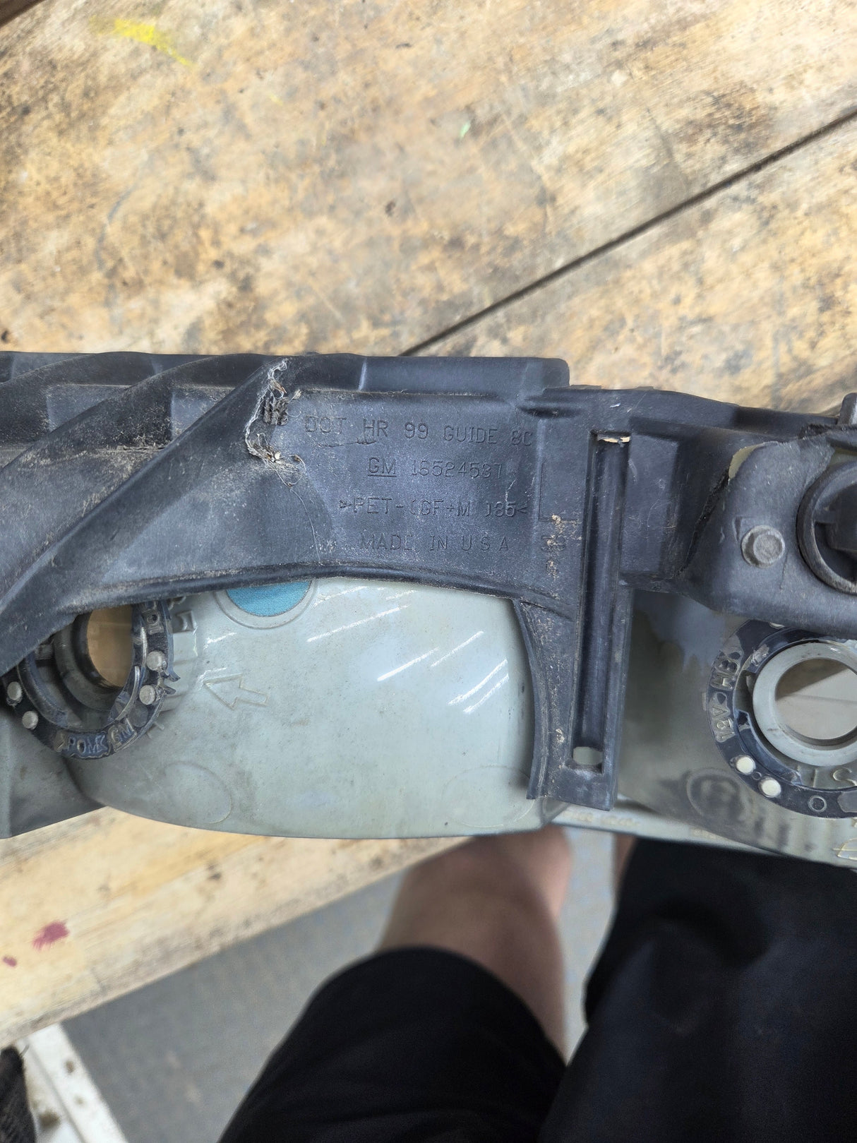 1999-2002 Chevrolet Silverado LH Driver Side Headlight Assembly -16526133